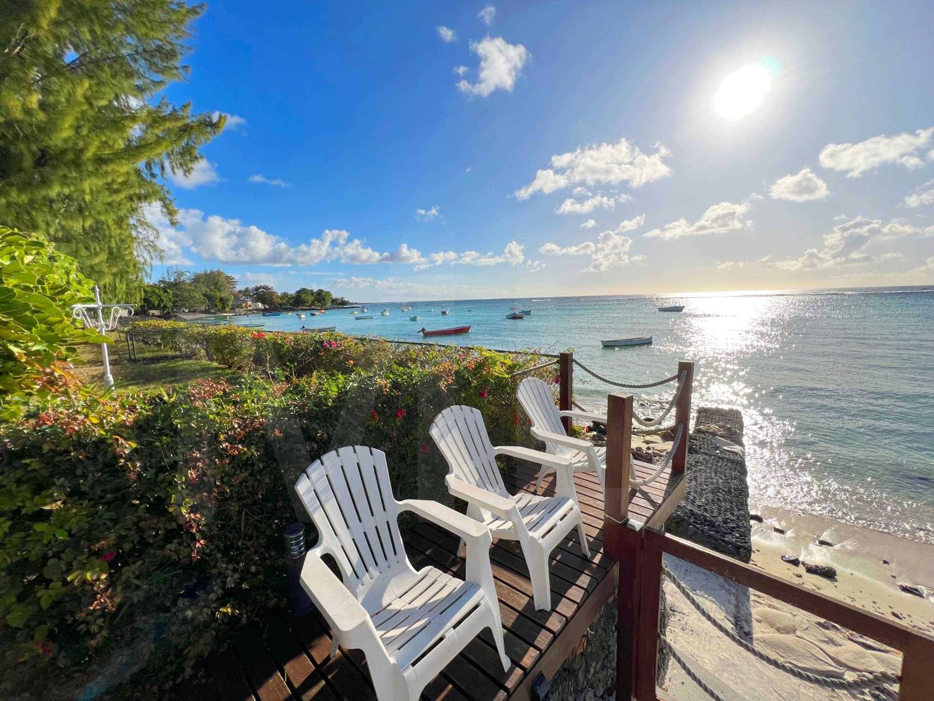 Caro's Beachfront
