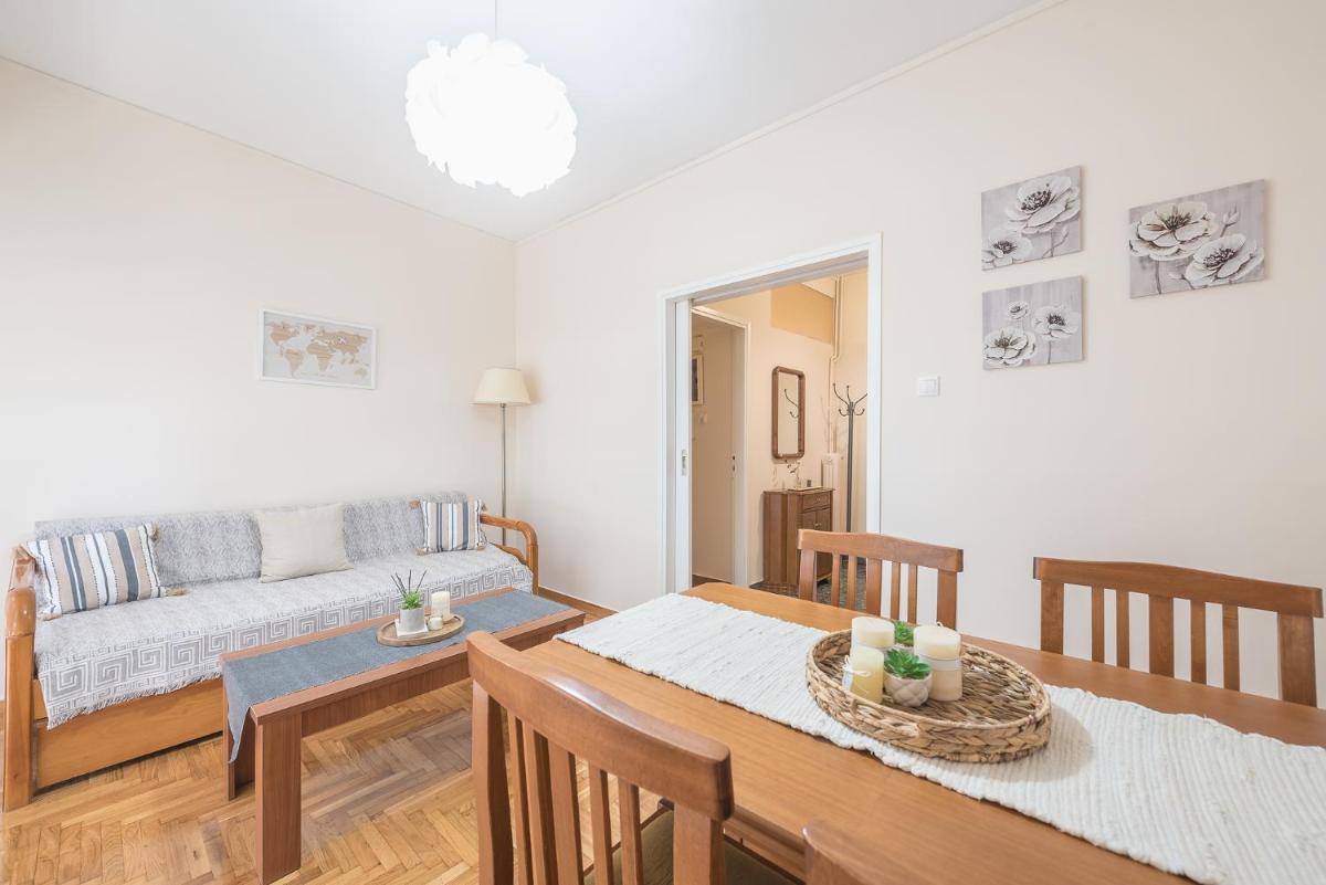 Spacious Cozy Apartment in Athens photo 3