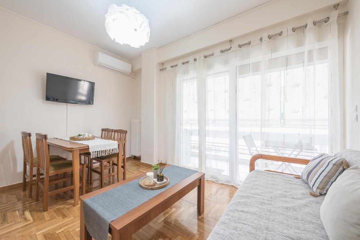 Spacious Cozy Apartment in Athens photo 5