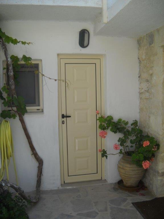 Stonehouse Elia Up photo 5