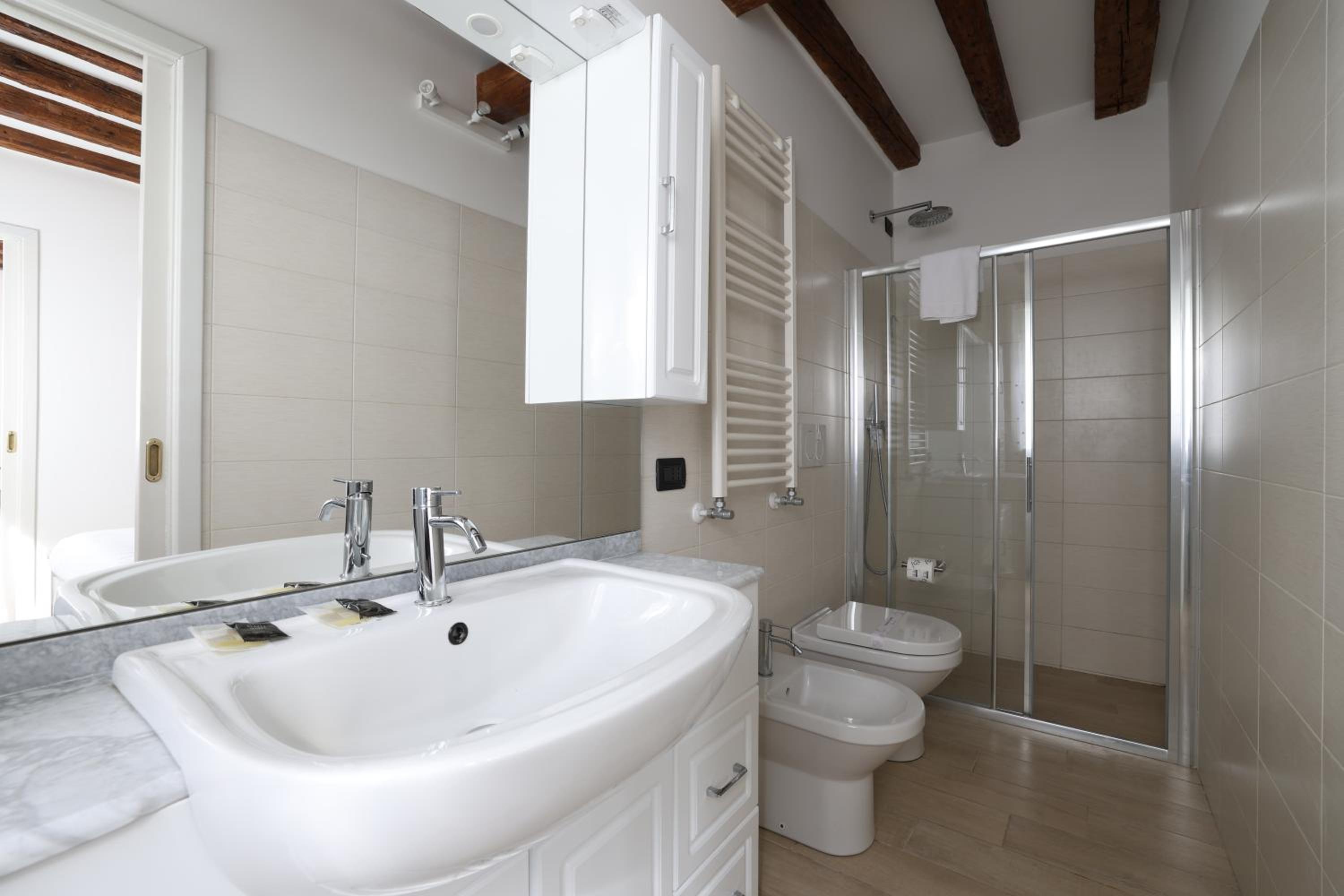 Ca Giardini Apartments in Biennale by Bricola Apartments
