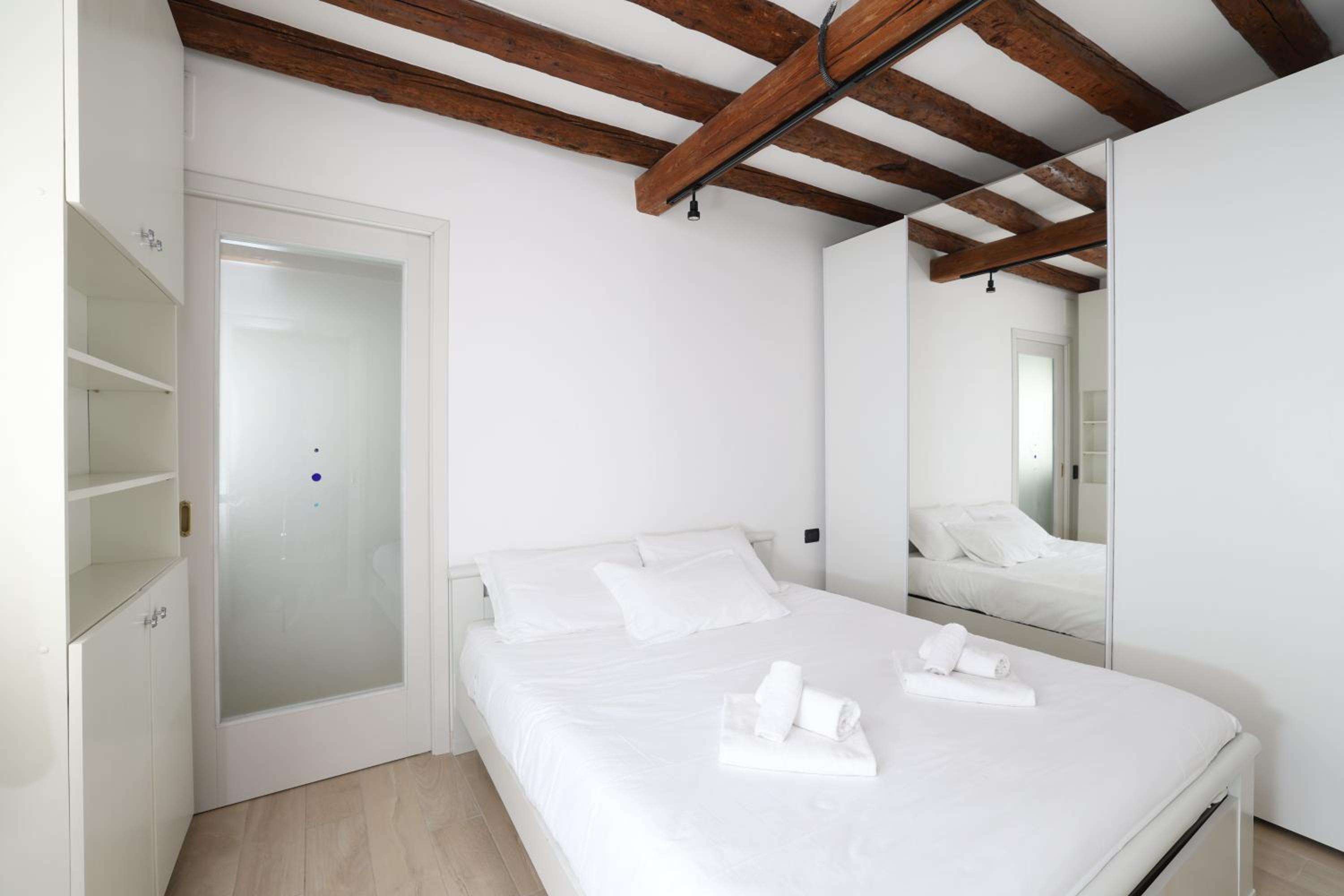Ca Giardini Apartments in Biennale by Bricola Apartments