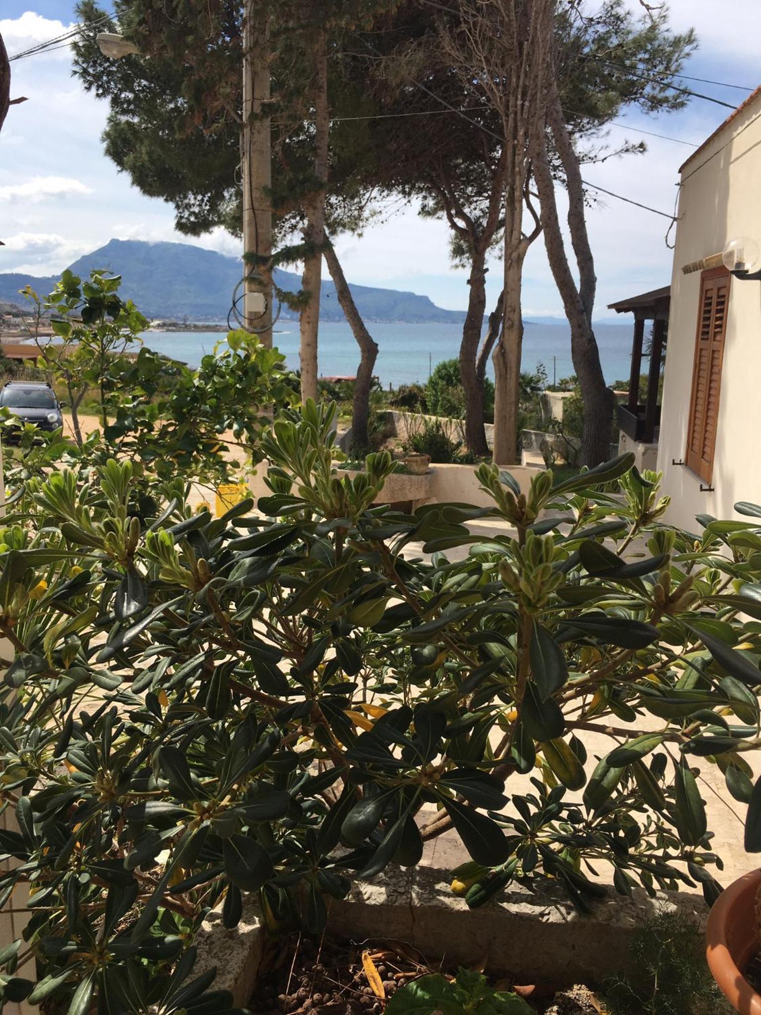 HOLIDAY HOME CON VERANDA SUL MARE e A 3 MINUTI A PIEDI DALLA SPIAGGIA photo 3