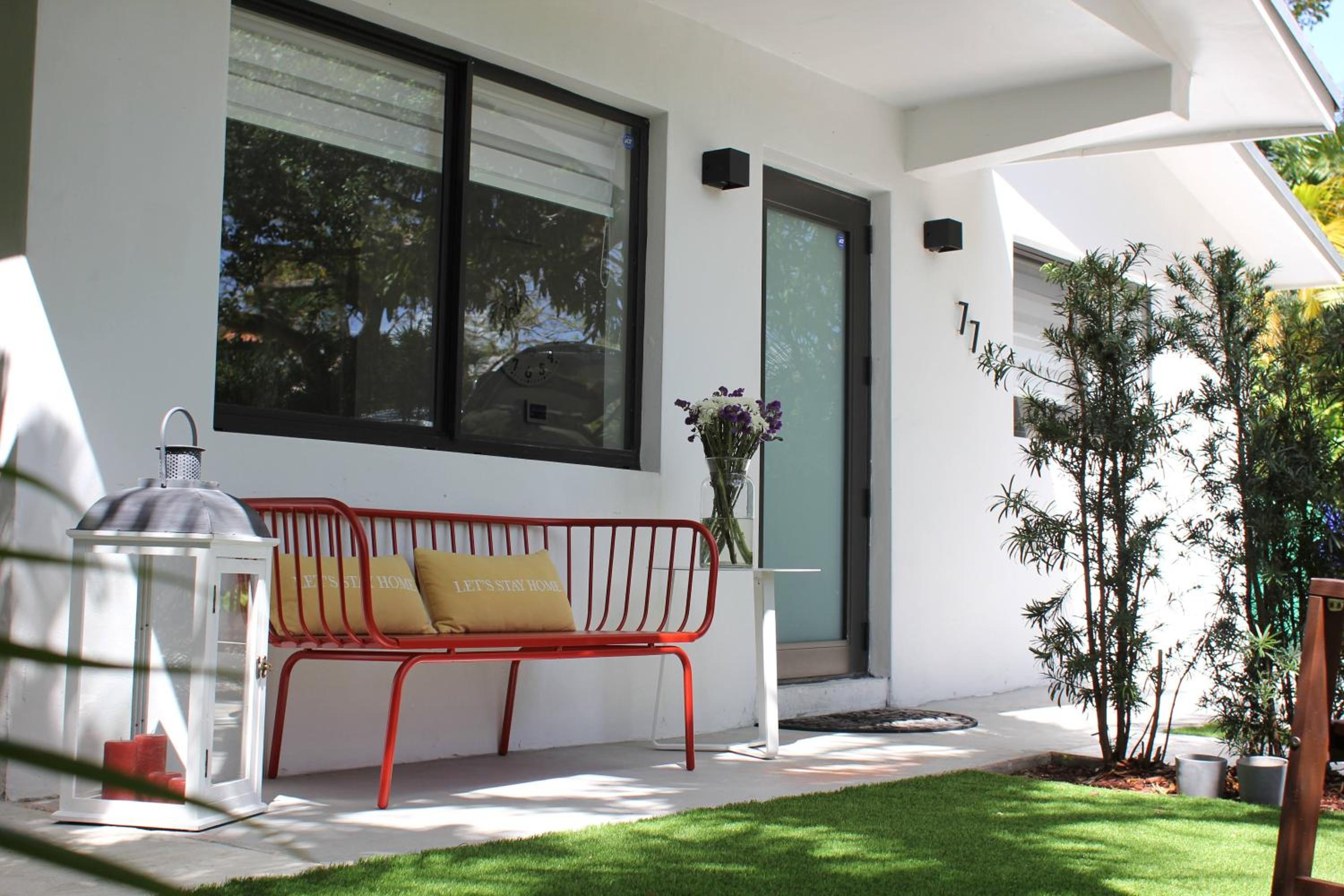 Design District by Midtown, Wynwood, Brickell, 10 min to the Beach, FREE PARKING