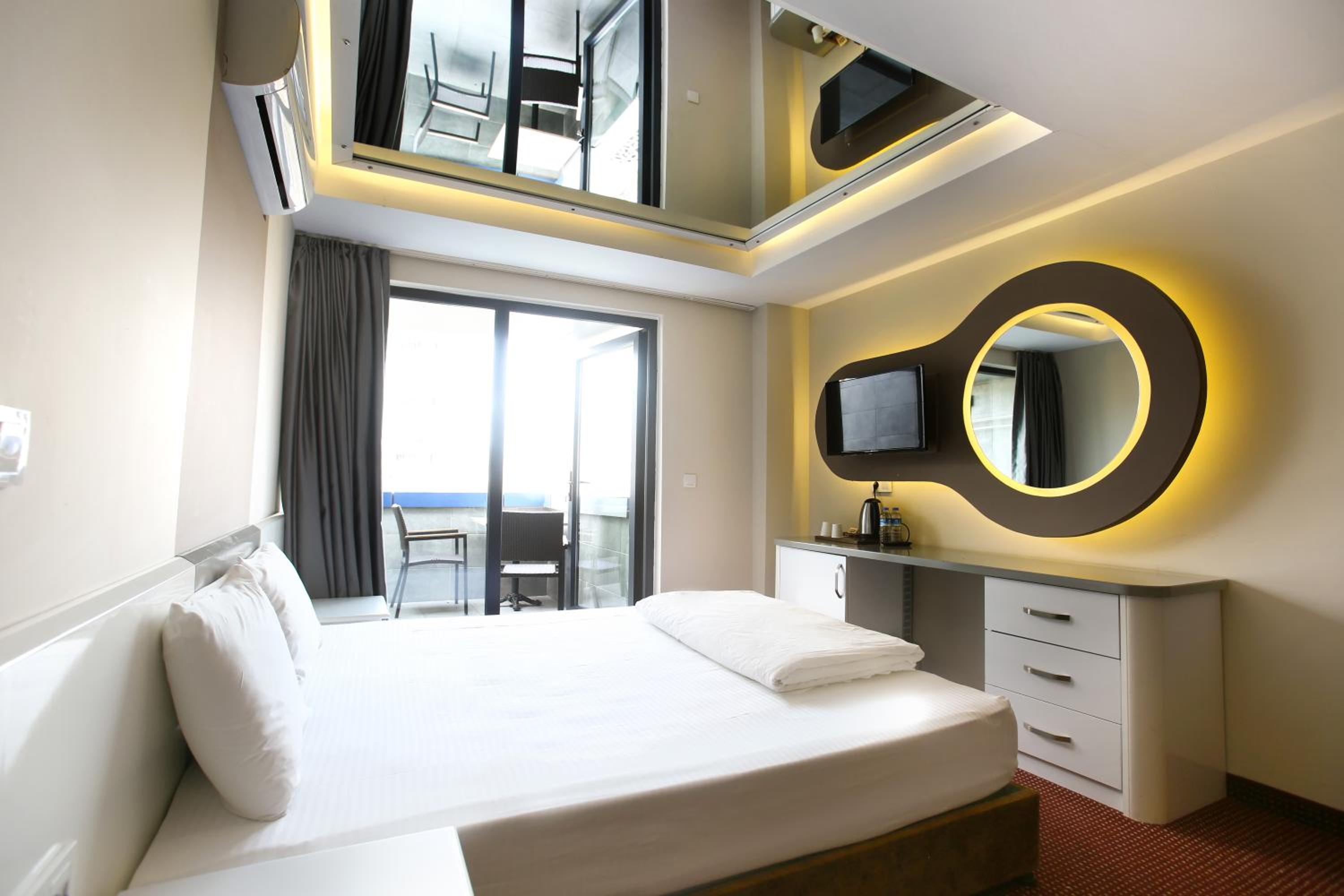 İS Hotel