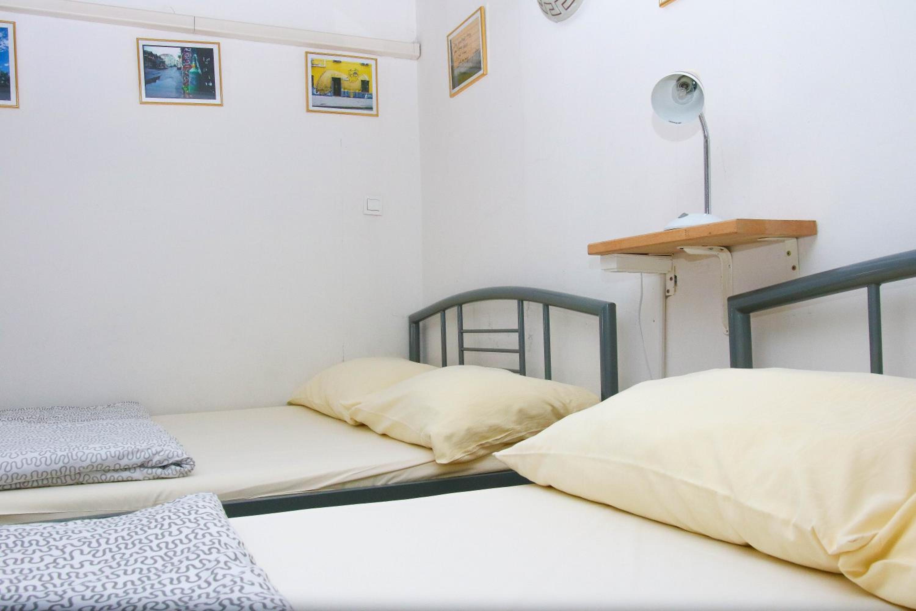 Hostel 24