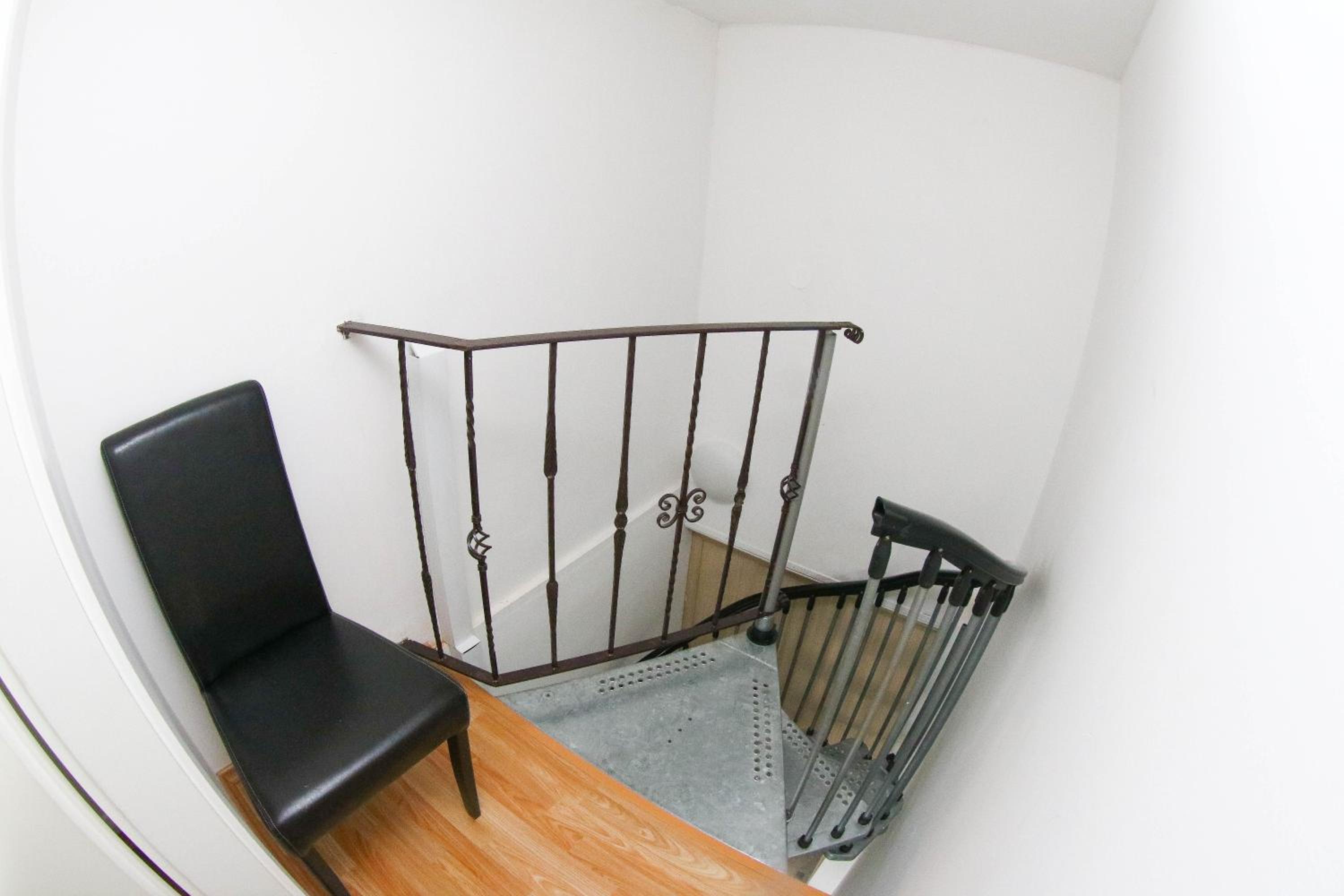 Hostel 24