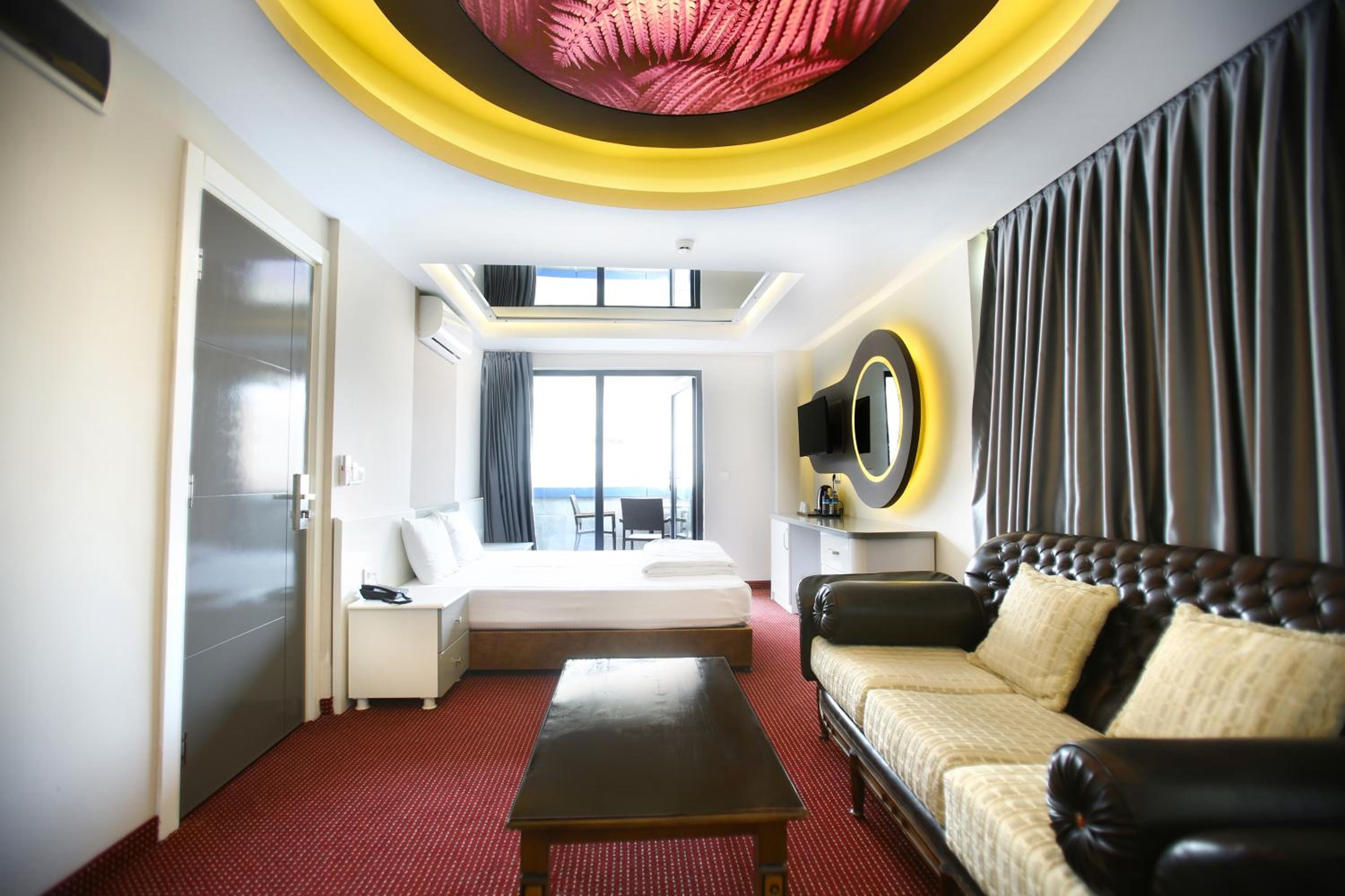 İS Hotel