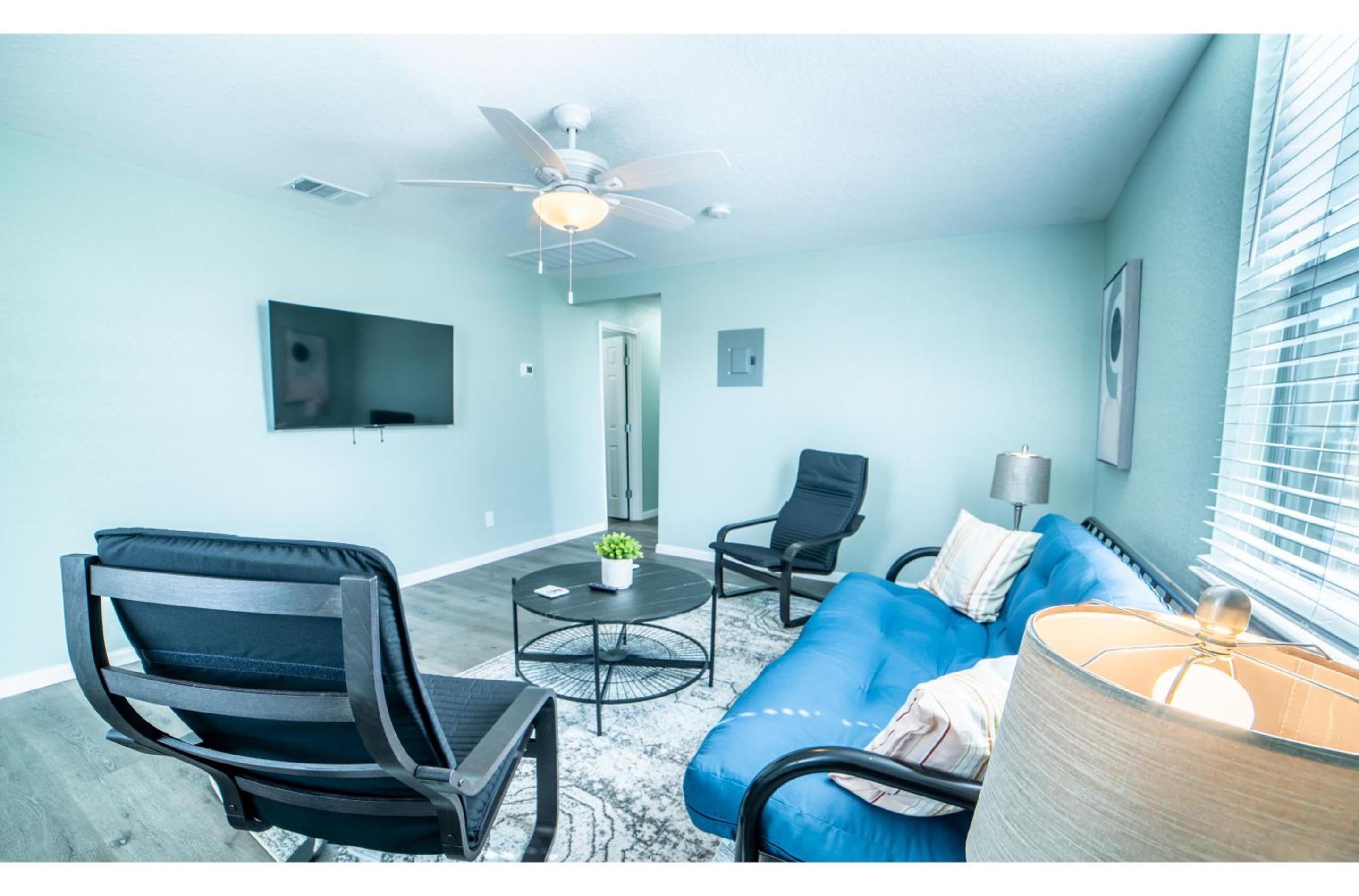 Fascinating 1BR1 BA Near Festive DT and Riverwalk view 3
