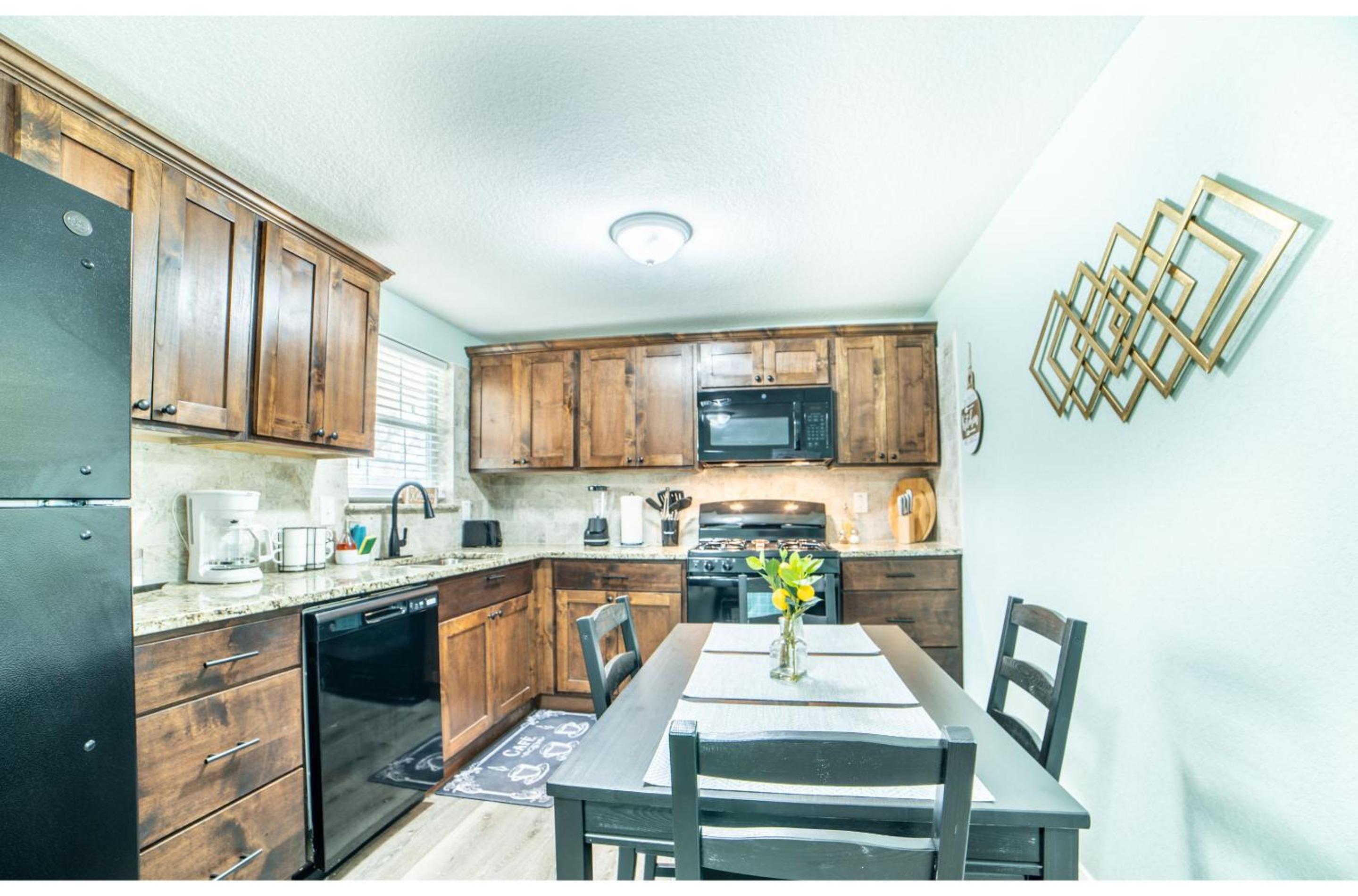 Fascinating 1BR1 BA Near Festive DT and Riverwalk view 4
