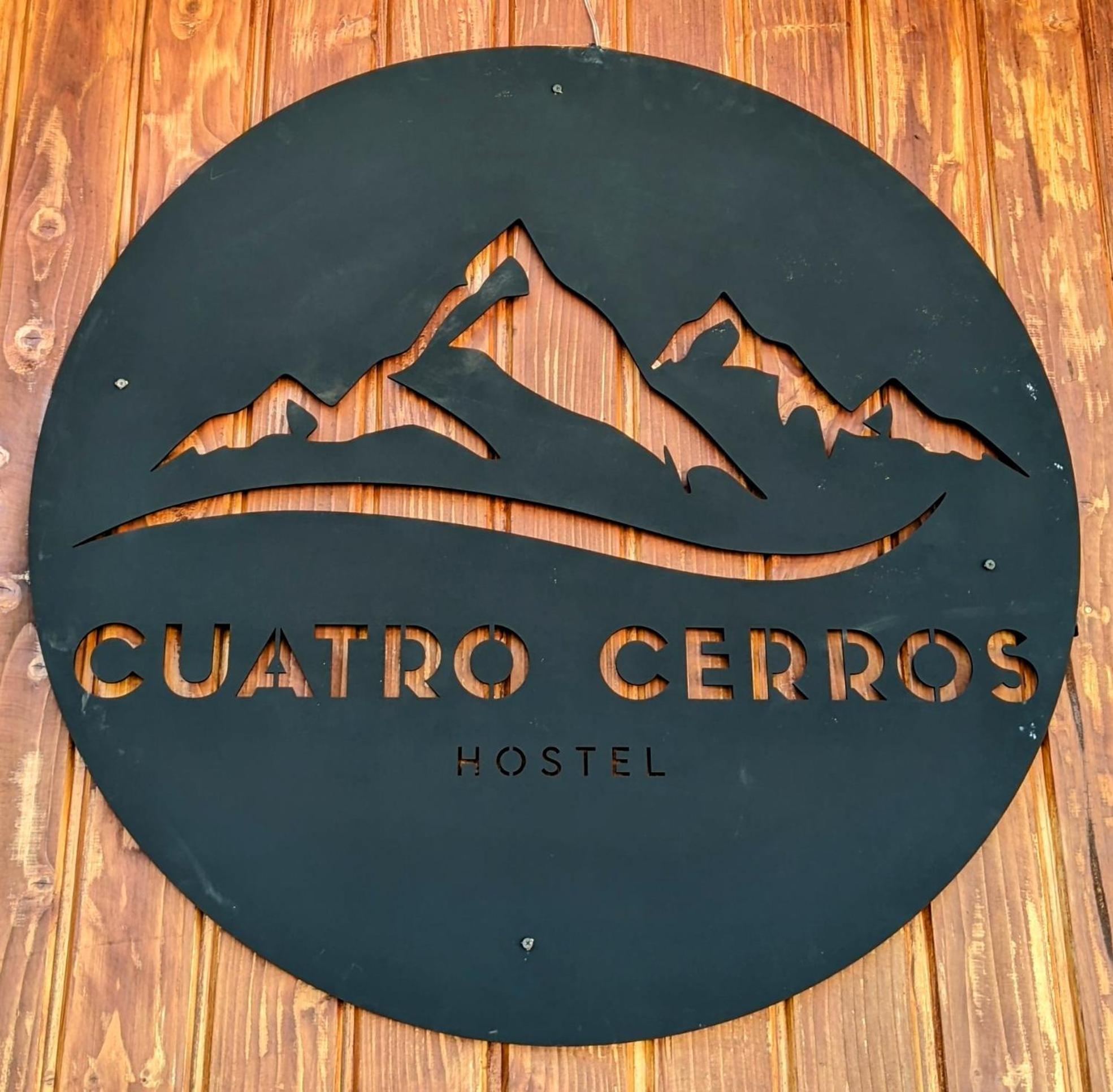 Cuatro Cerros Hostel