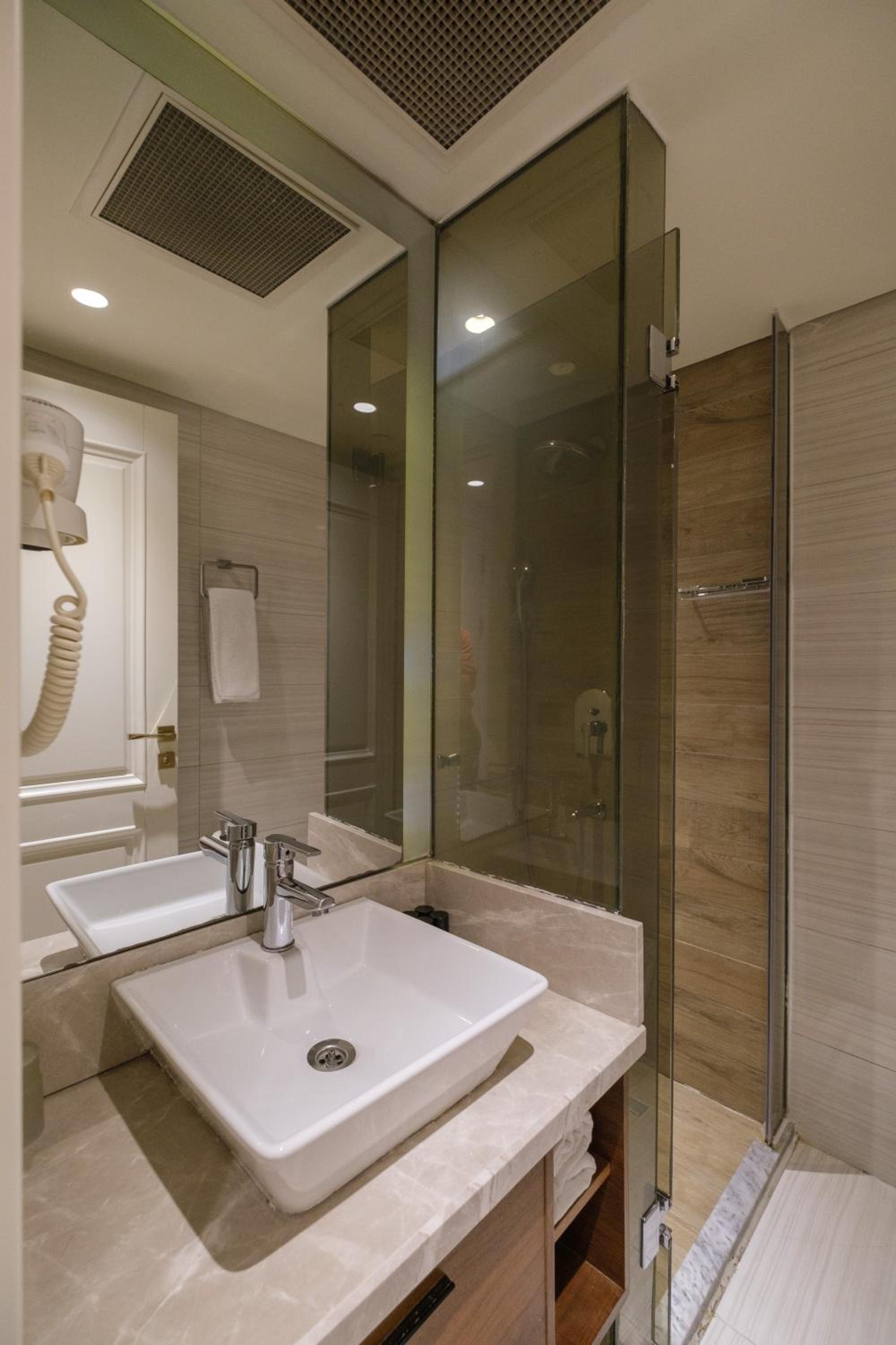 Golden Age Hotel Taksim - Image 74