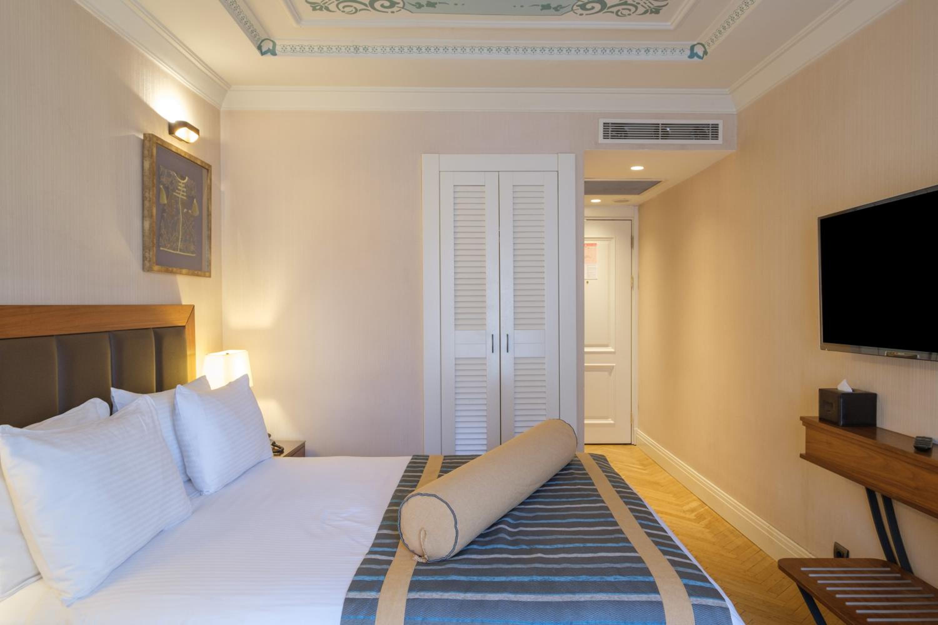 Golden Age Hotel Taksim - Image 75