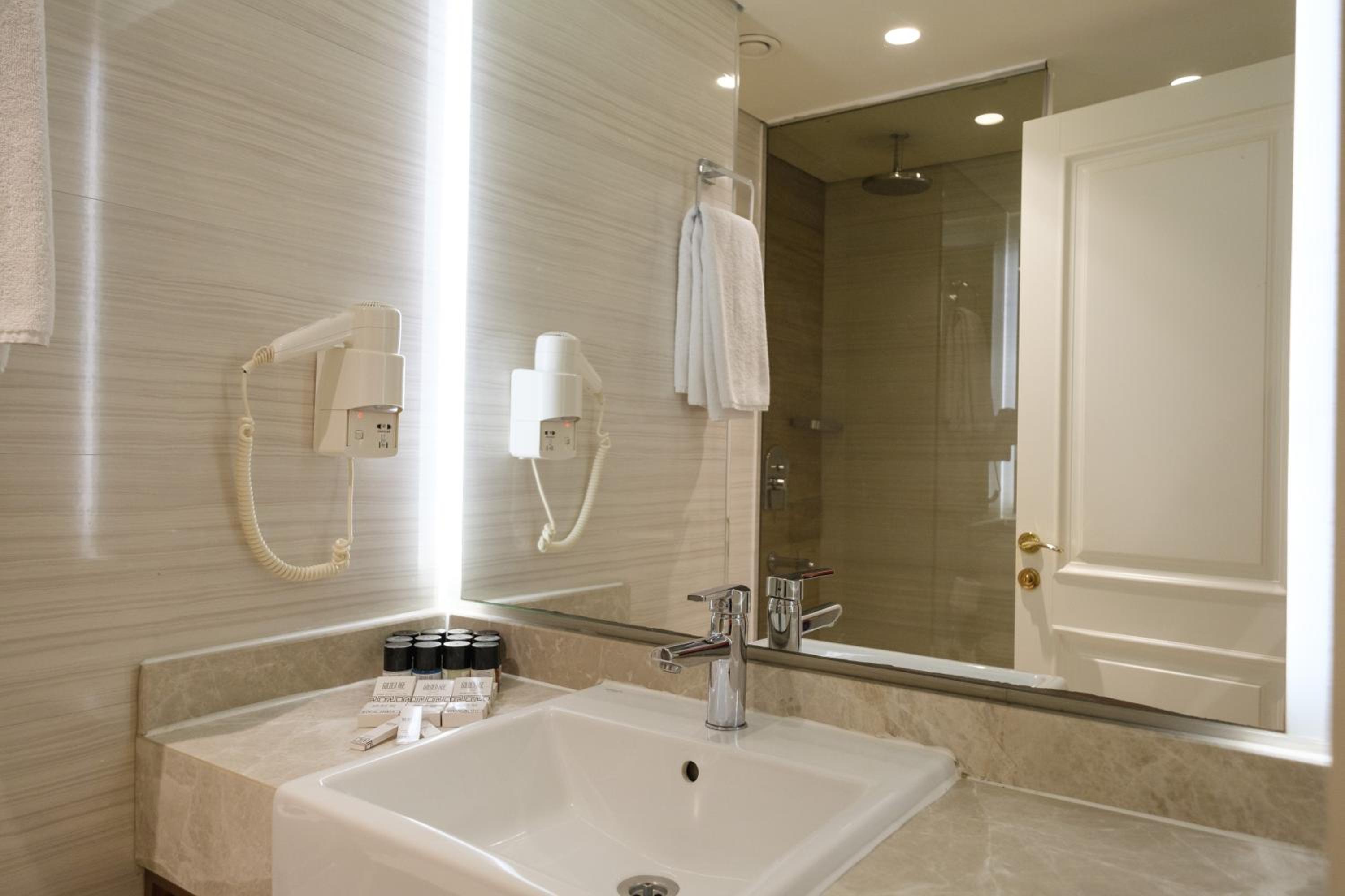 Golden Age Hotel Taksim - Image 42