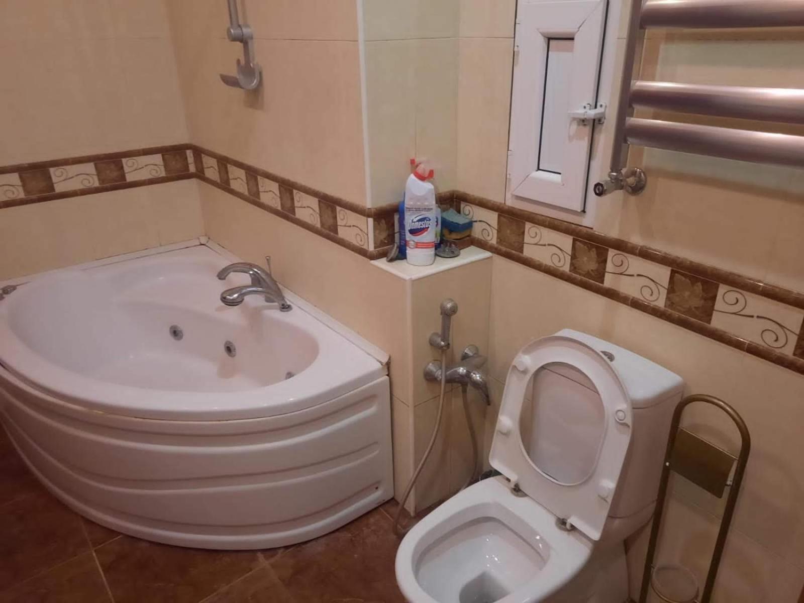 xoroshoya 3 komnotnaya kvartira na tarqovim
