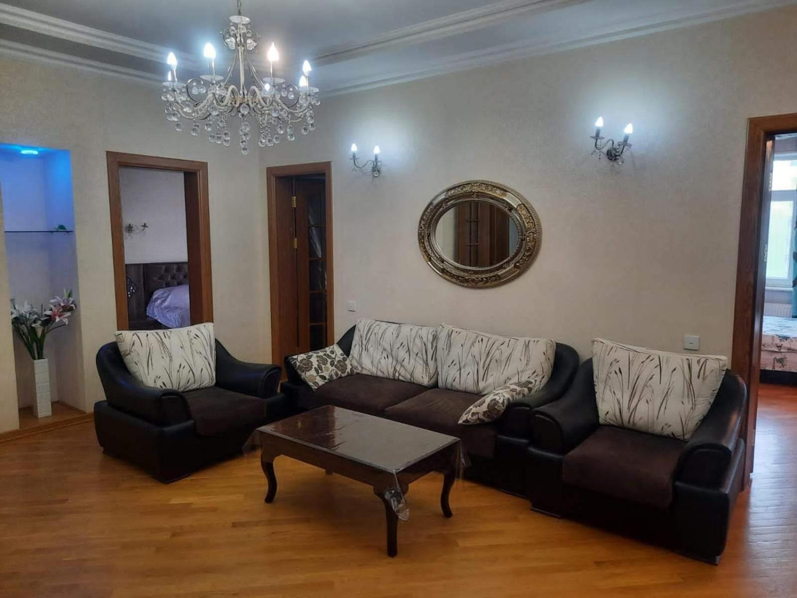 xoroshoya 3 komnotnaya kvartira na tarqovim