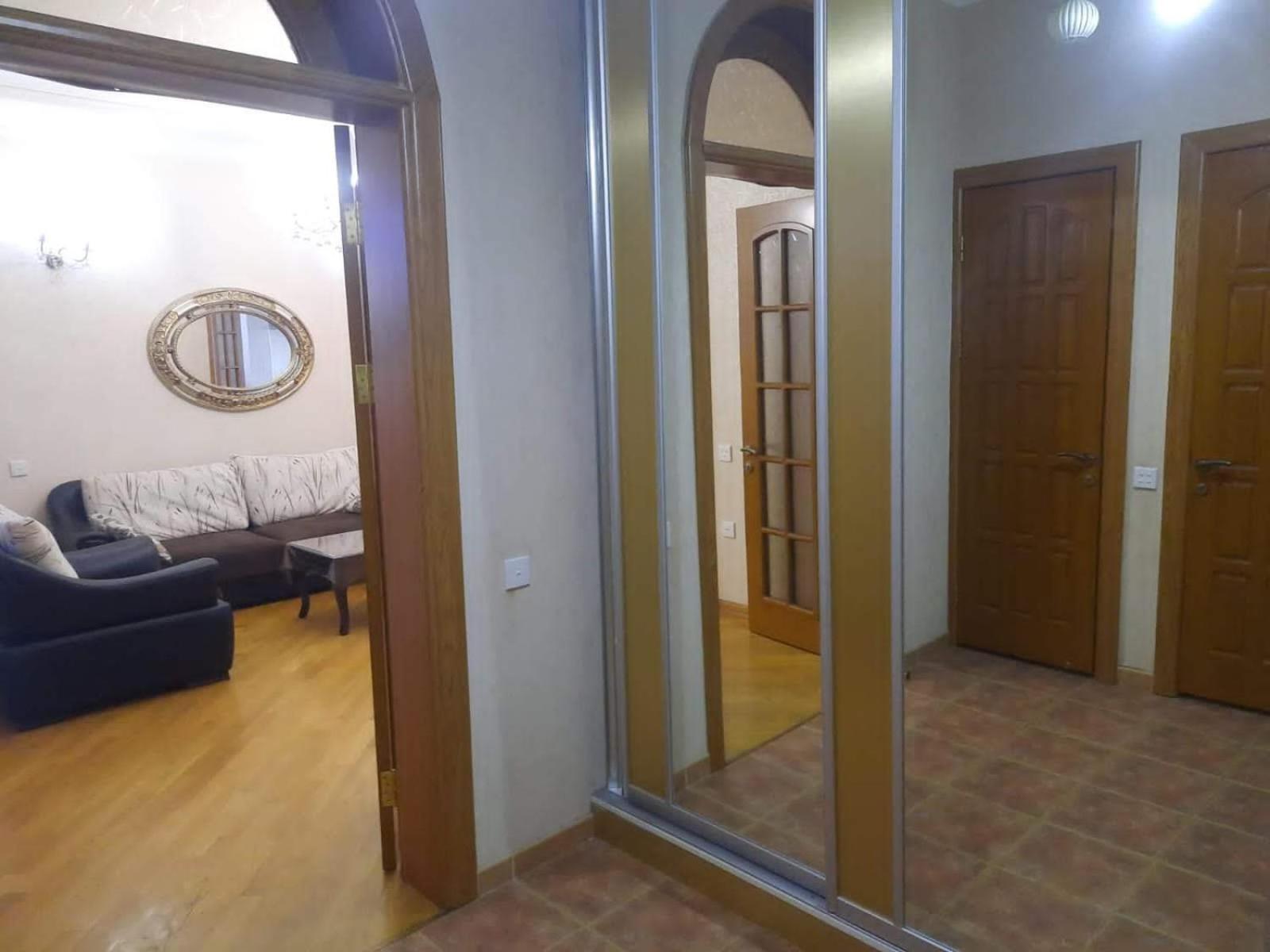 xoroshoya 3 komnotnaya kvartira na tarqovim