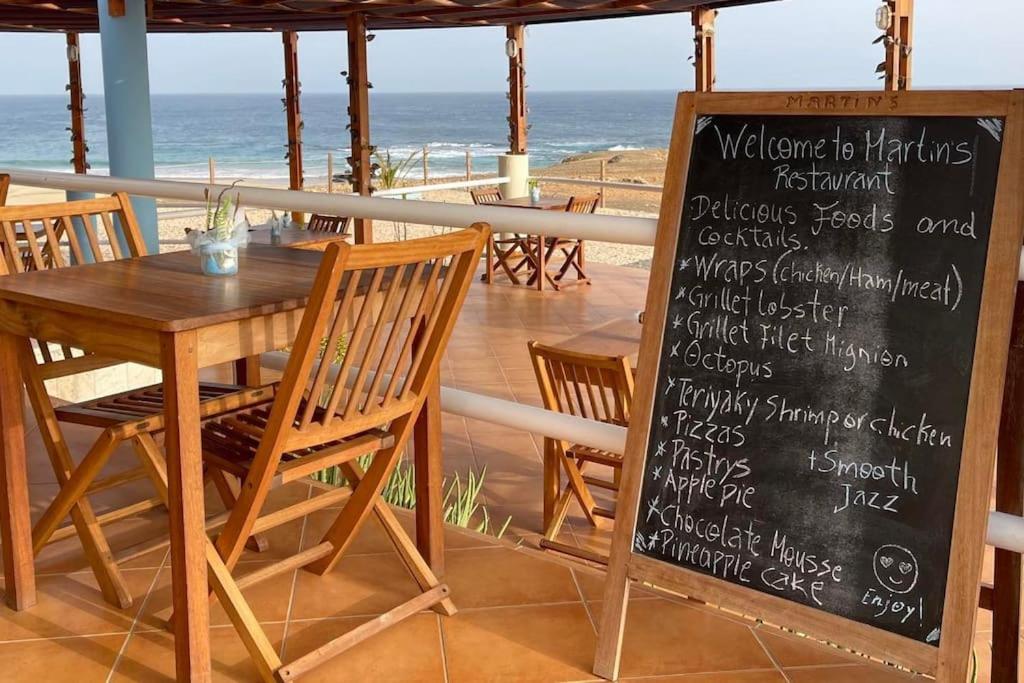 Cosy & Relax Yellow House 5mn walk from the beach!