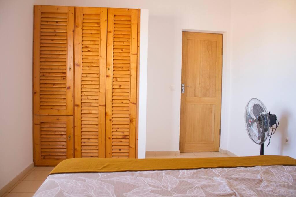 Cosy & Relax Yellow House 5mn walk from the beach!