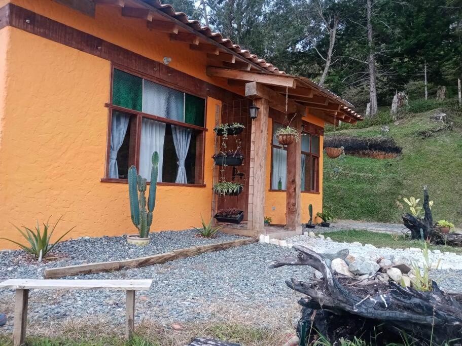 Cabaña La Capilla El Peñol