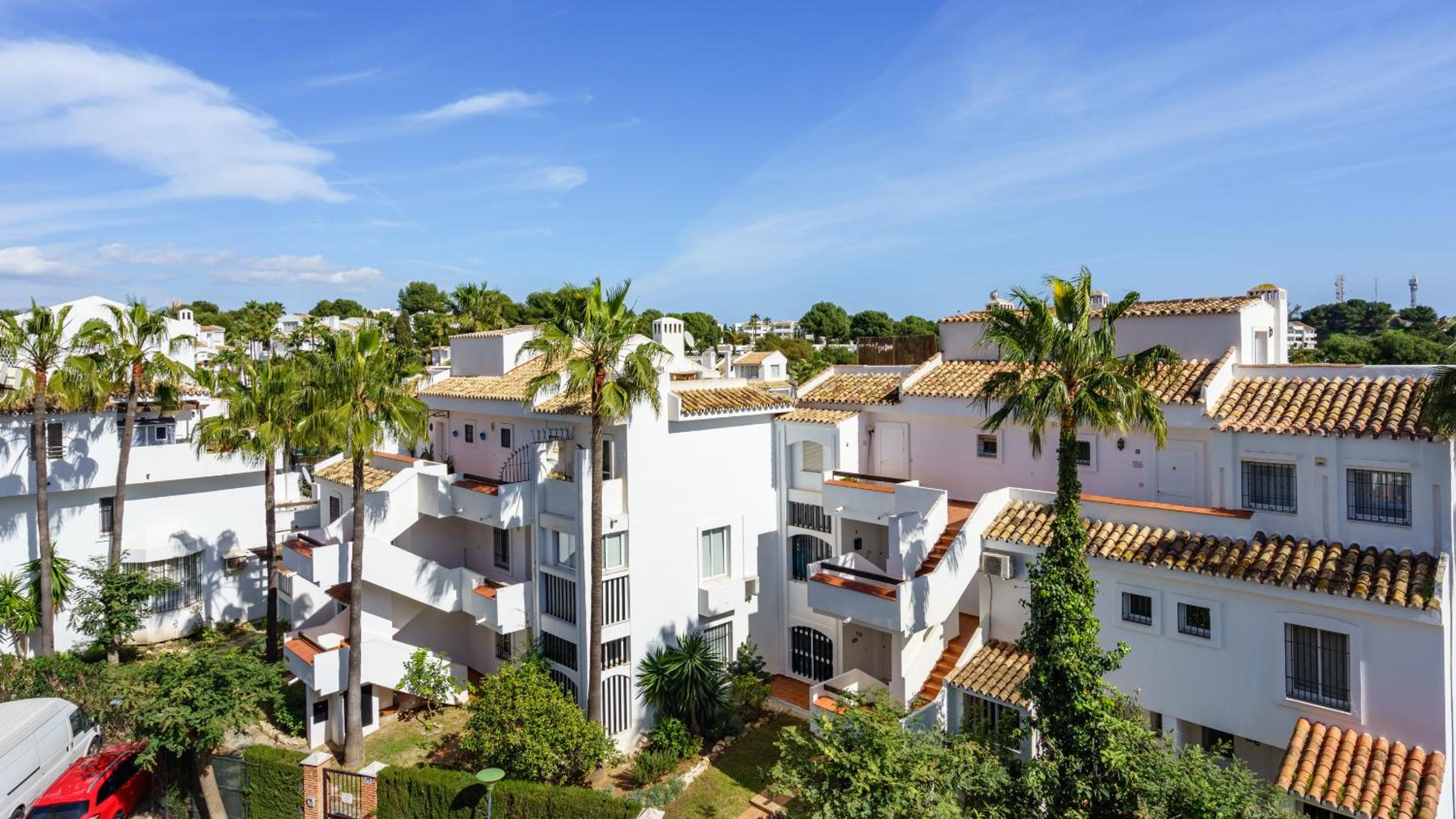 Riviera apt with pool by Costarentals - Ref 82 view 2