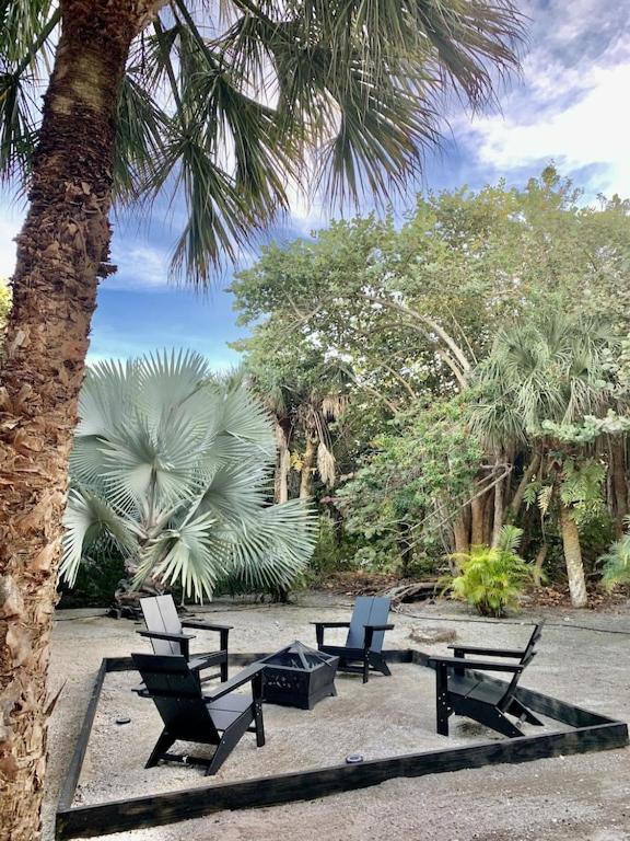 NORTH CAPTIVA ISLAND Steps to Private Gulf Beaches Pools Hot Tub Golf Cart