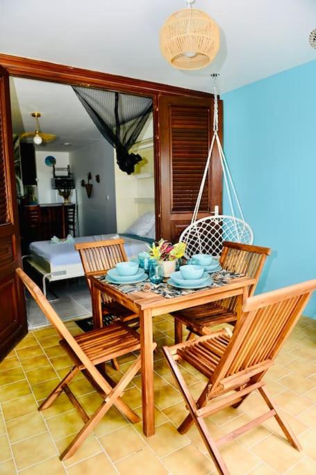 Ti Coin Mayero: parking free + plage de Saint Anne view 3