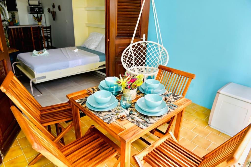 Ti Coin Mayero: parking free + plage de Saint Anne view 2
