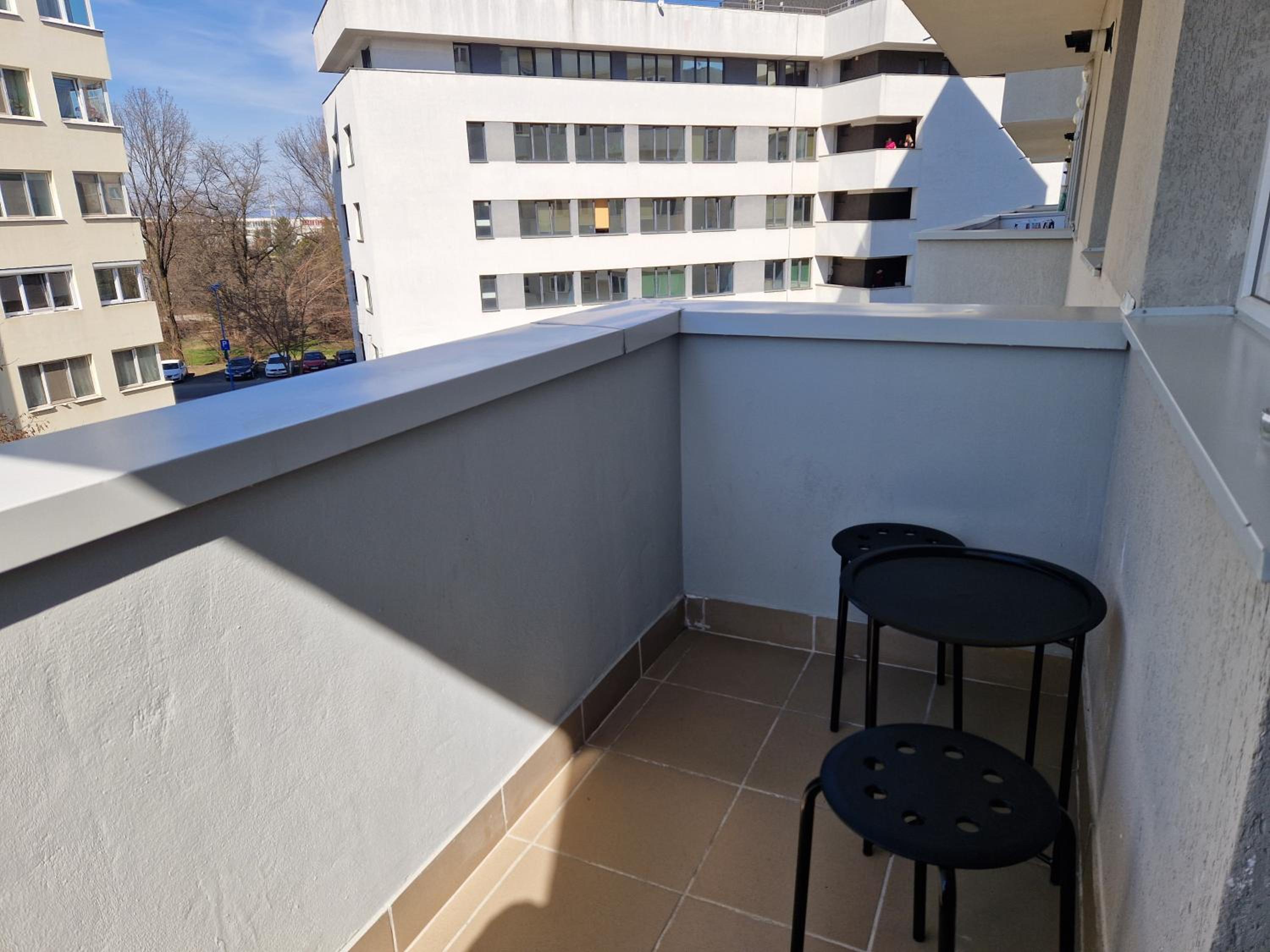 Peak Apartments