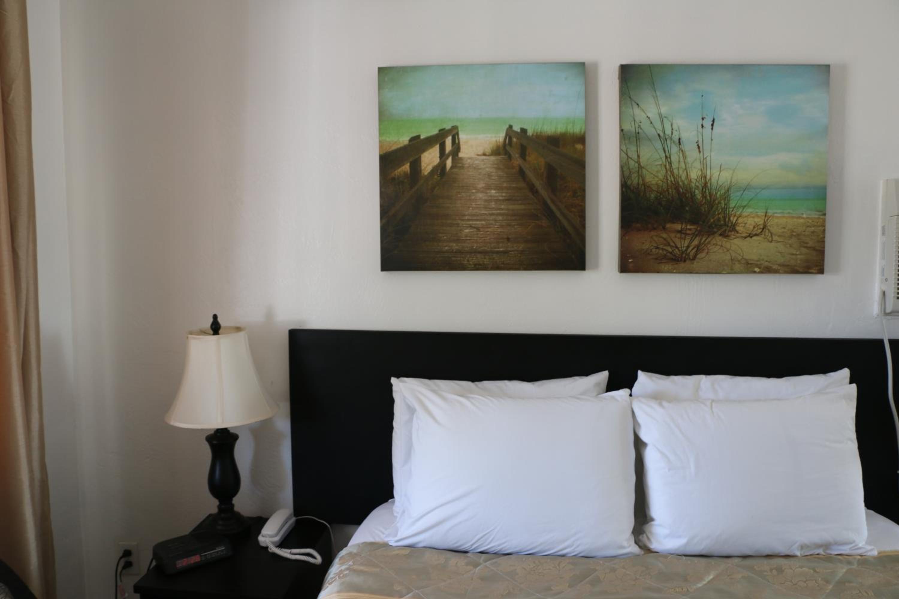 Breakaway Inn Guest House