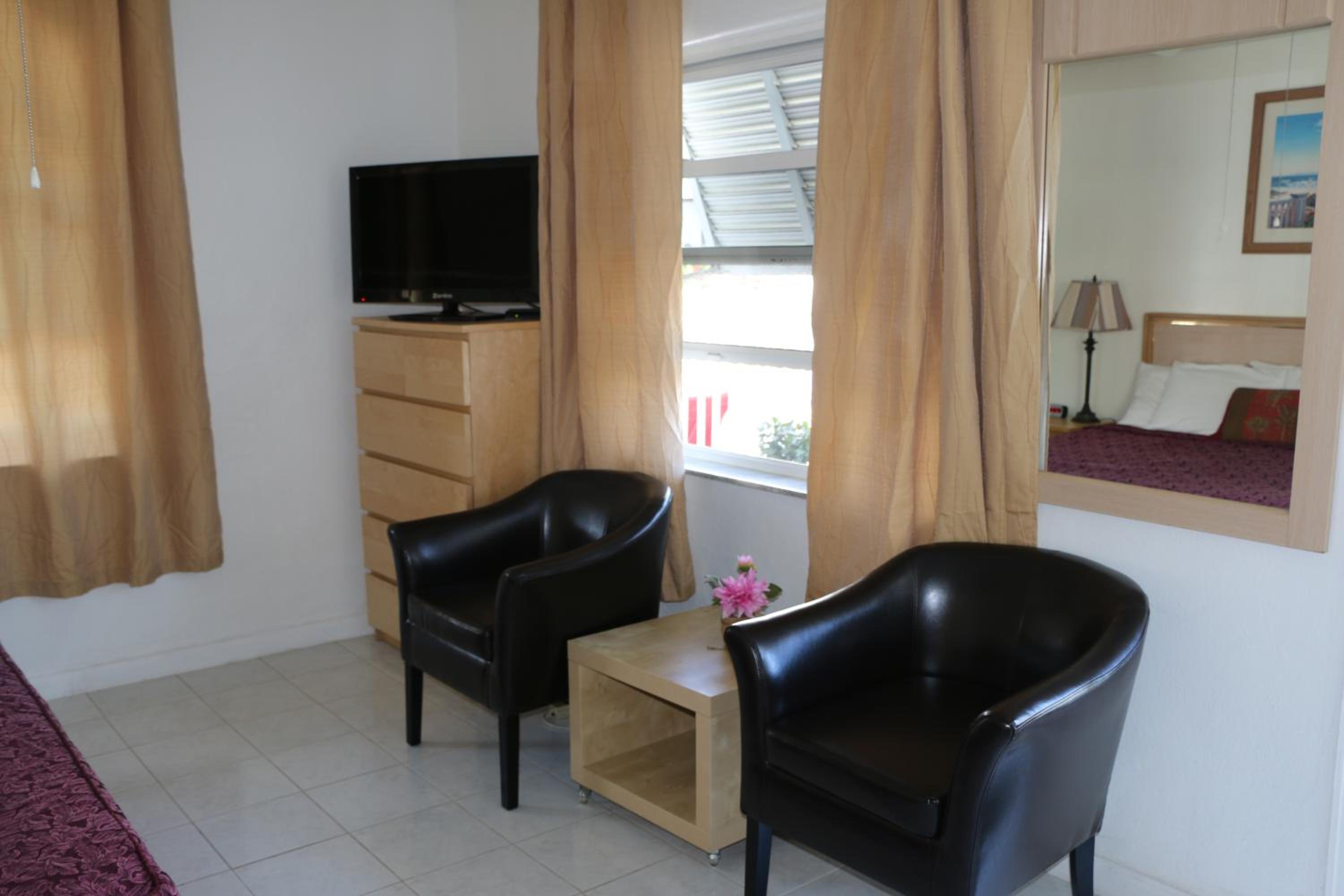 Breakaway Inn Guest House