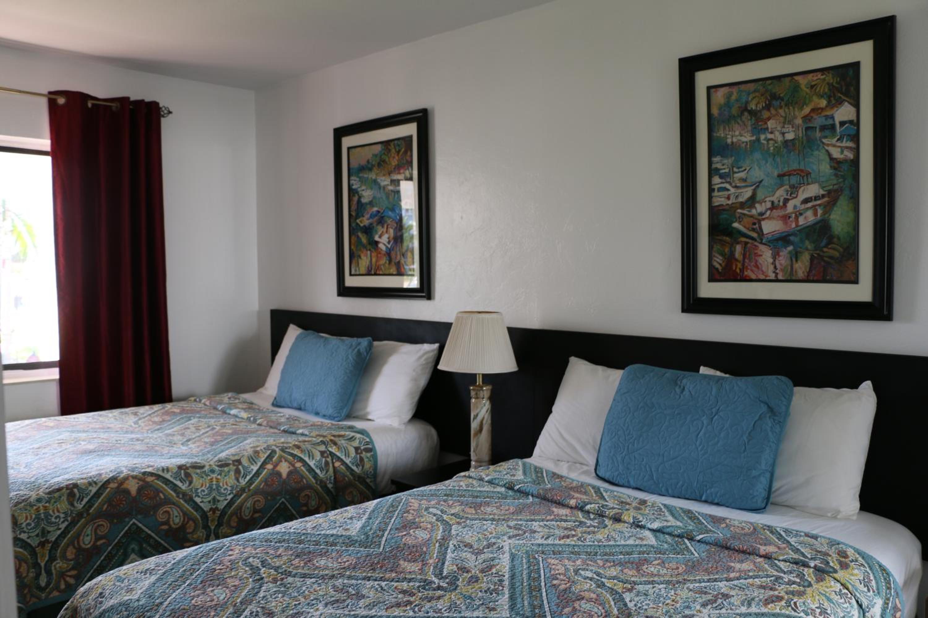 Breakaway Inn Guest House
