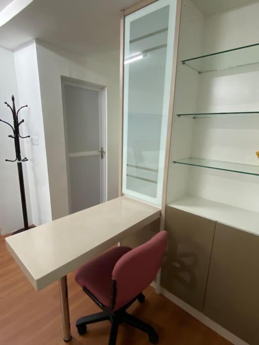 4 PAX ONE BEDROOM SOHO near USM SPICE ARENA AIRPORT MUTIARA SPECIALIST view 5