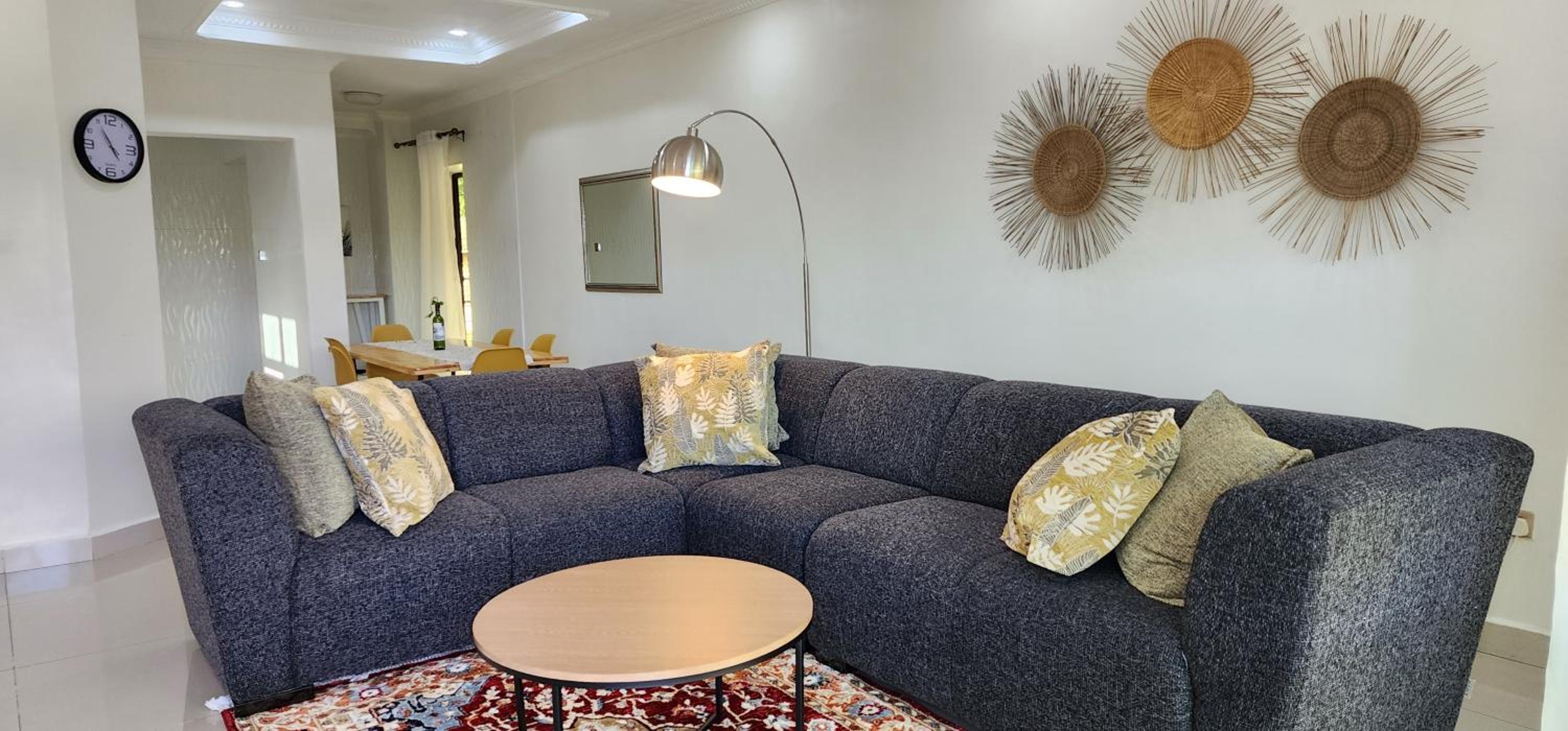 Instahomes by Tru - Villa view 3