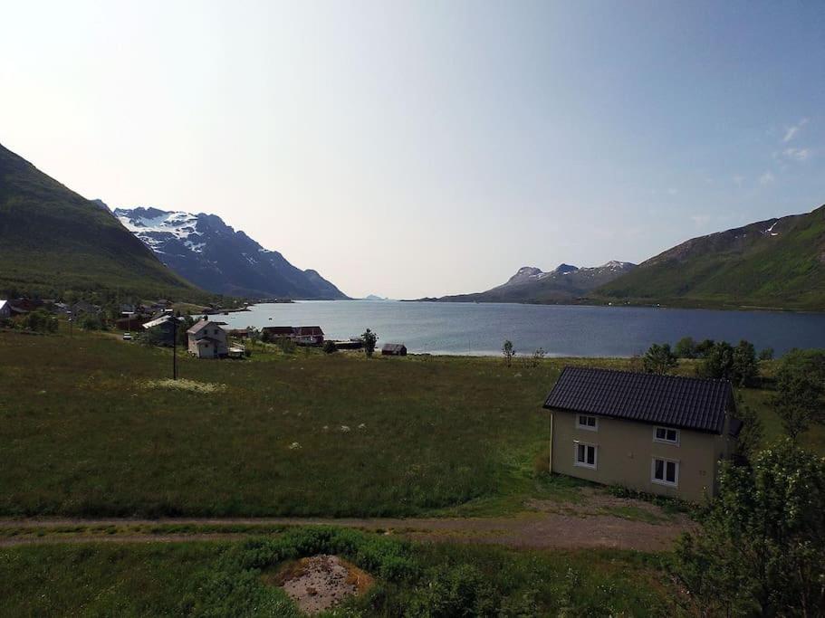 Charming house by the sea, Lofoten! view 5