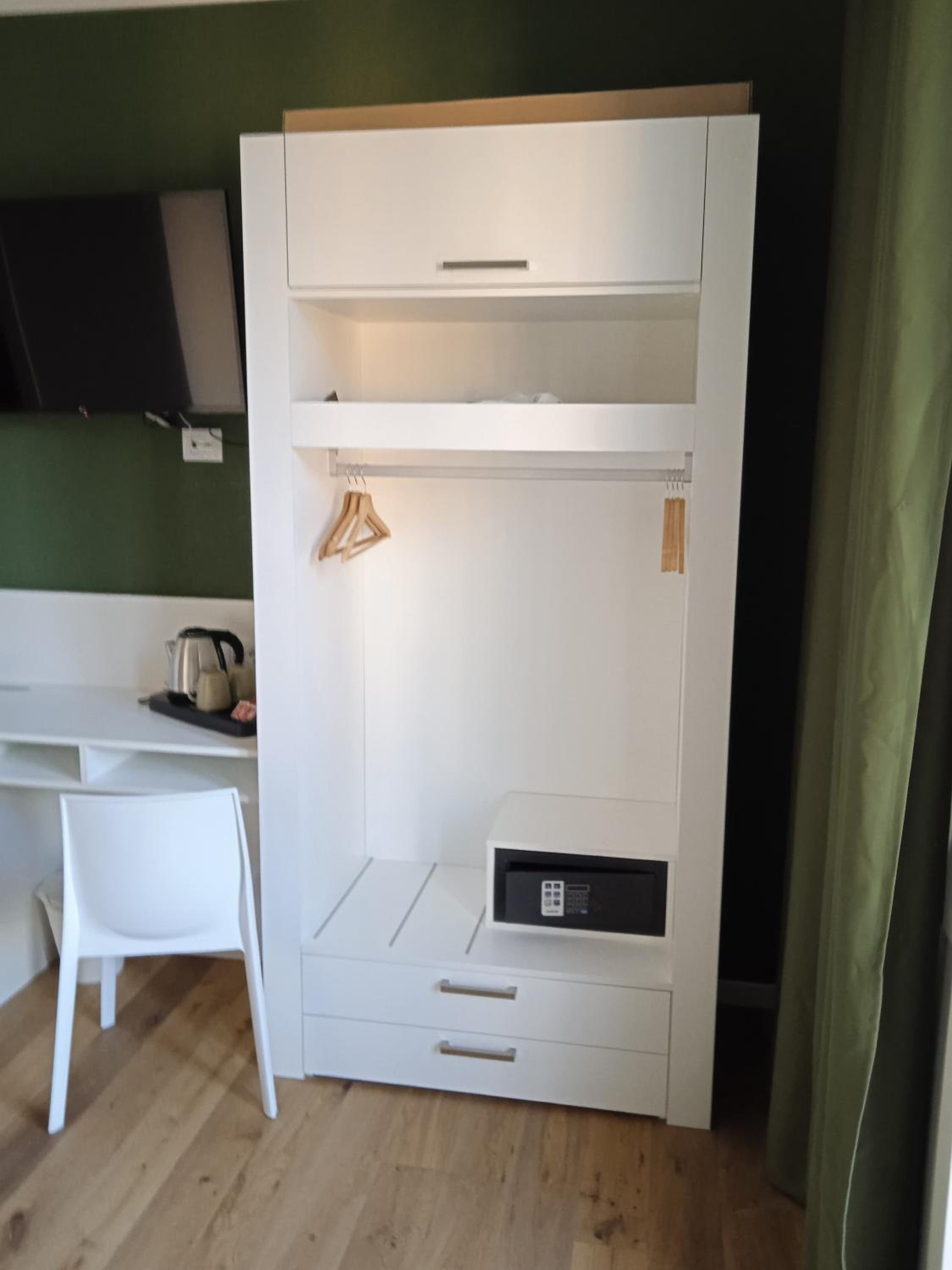 Photo 10