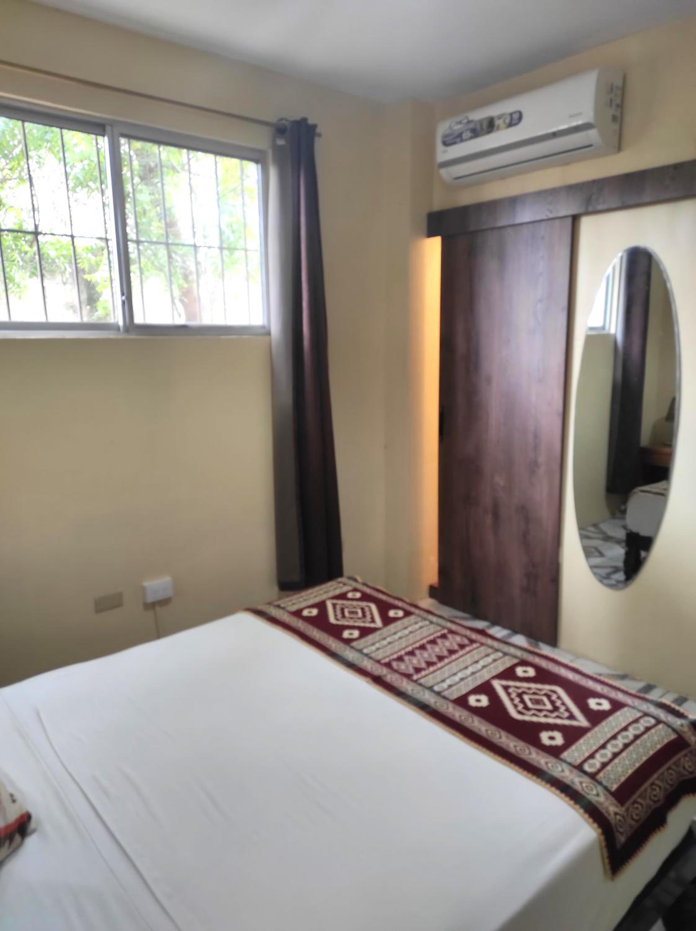 Dreamkapture Hostel close to the airport and bus terminal