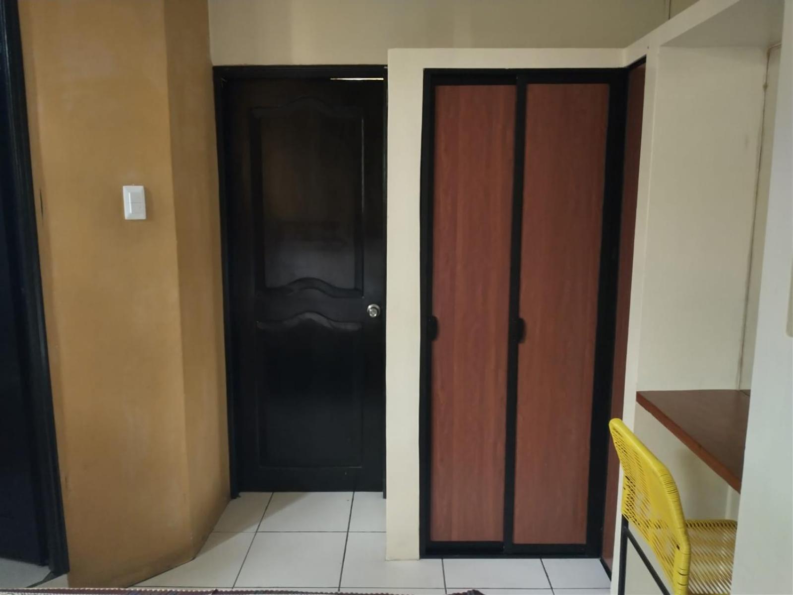 Dreamkapture Hostel close to the airport and bus terminal