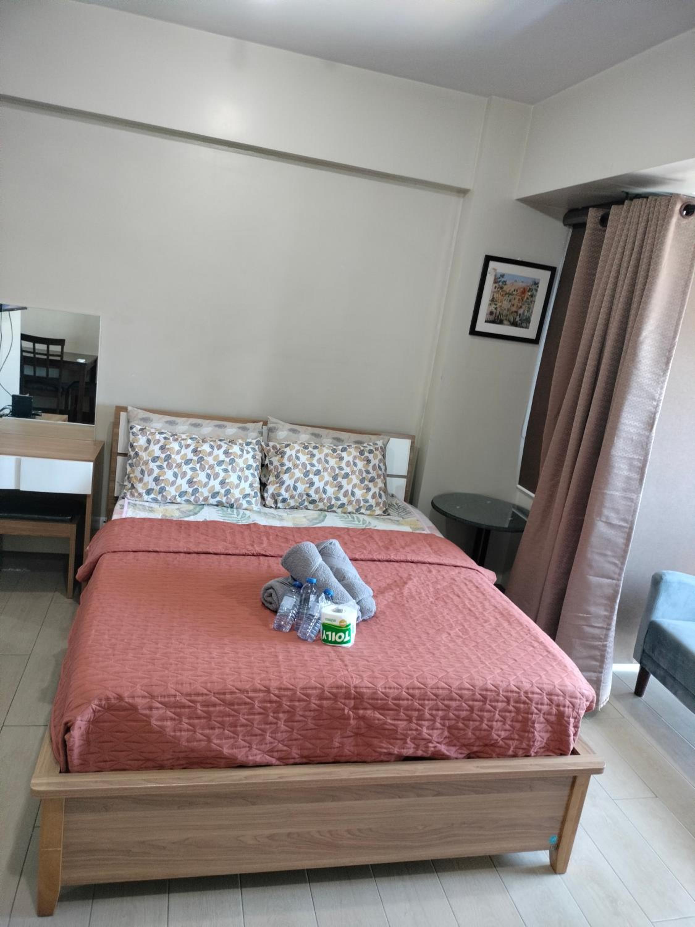 Rqui Affordable Hotel with Pool CondoTel Pasay view 5
