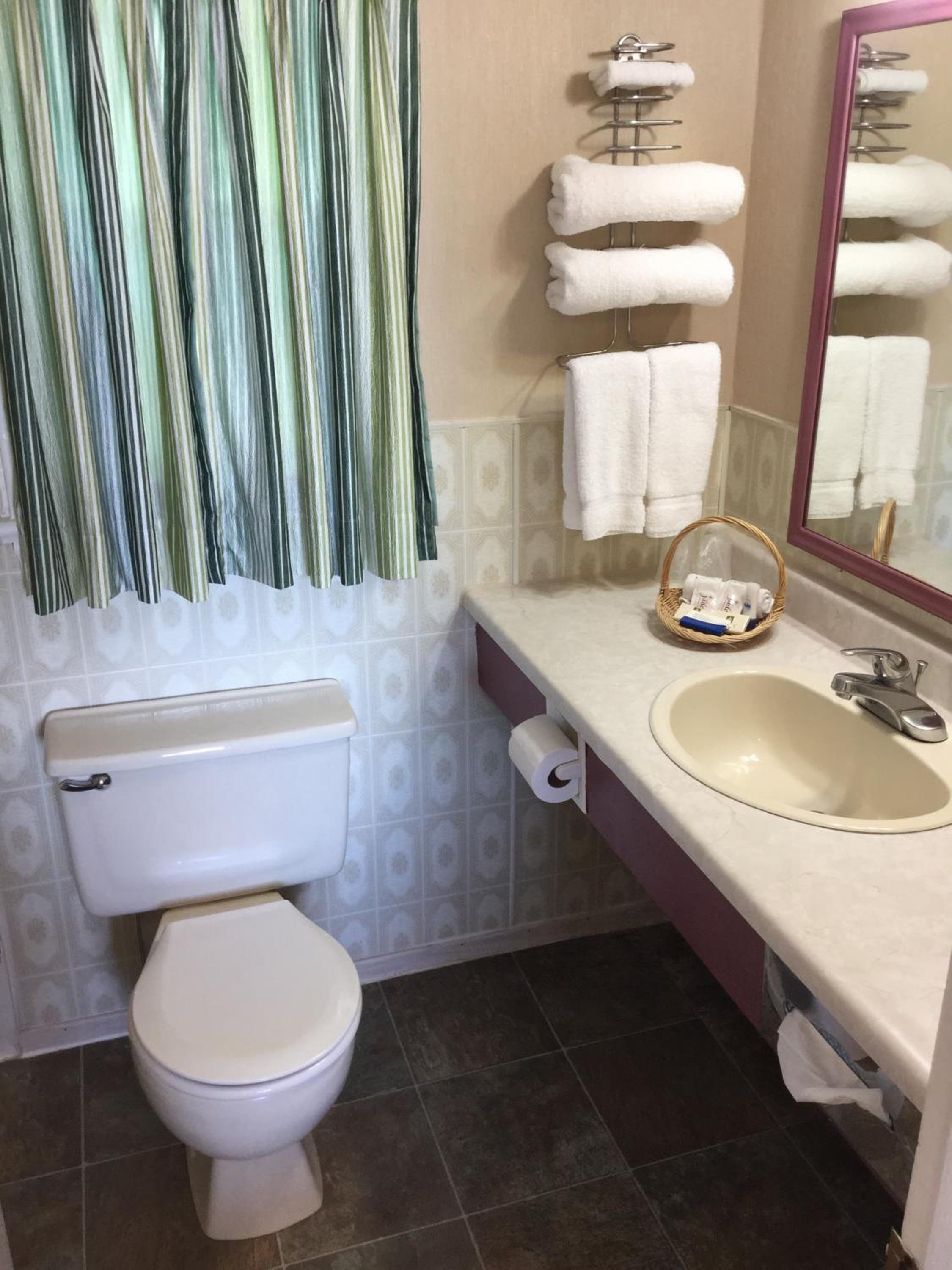 Country Squire Motel