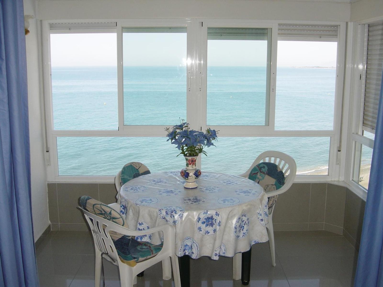 Apartamentos Intercentro Algarrobo-Costa APARTAMENTOS TURÍSTICOS -INMOBILIARIA
