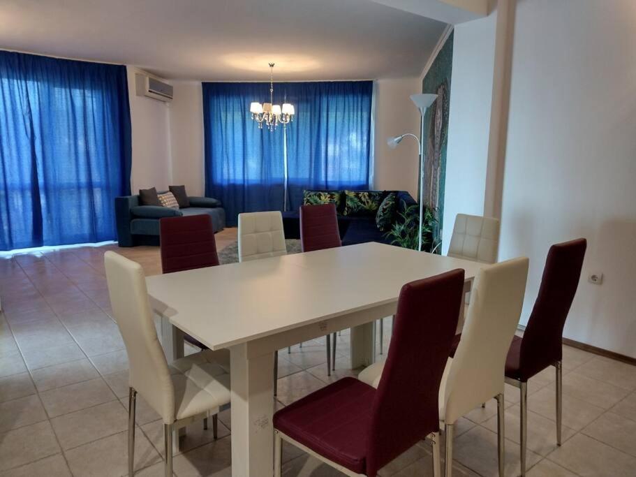 Luxury Seaview 2-bedroom Apartments Blue Elephant