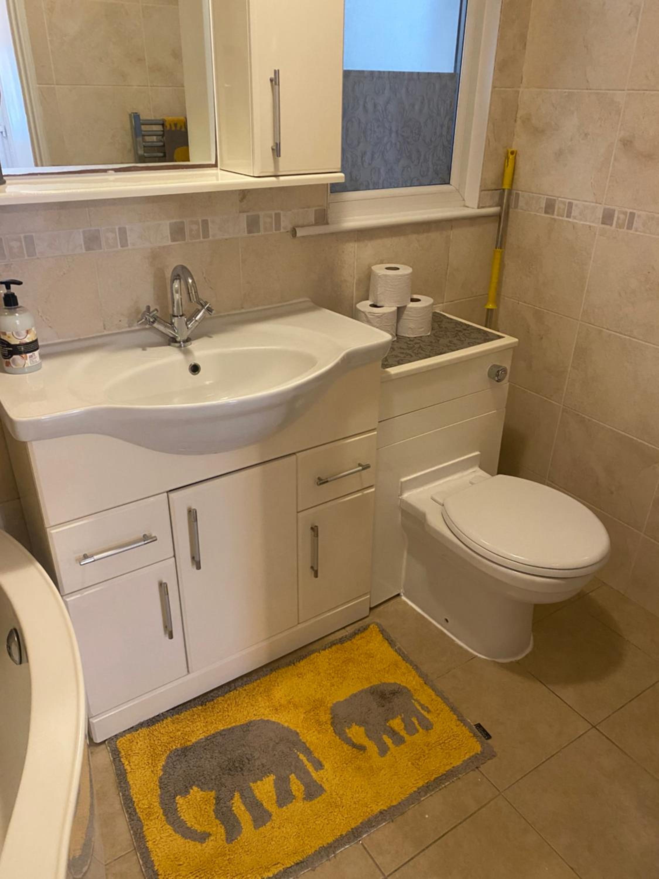 Hameway House- Stunning 4 bedroom house with a spacious kitchen