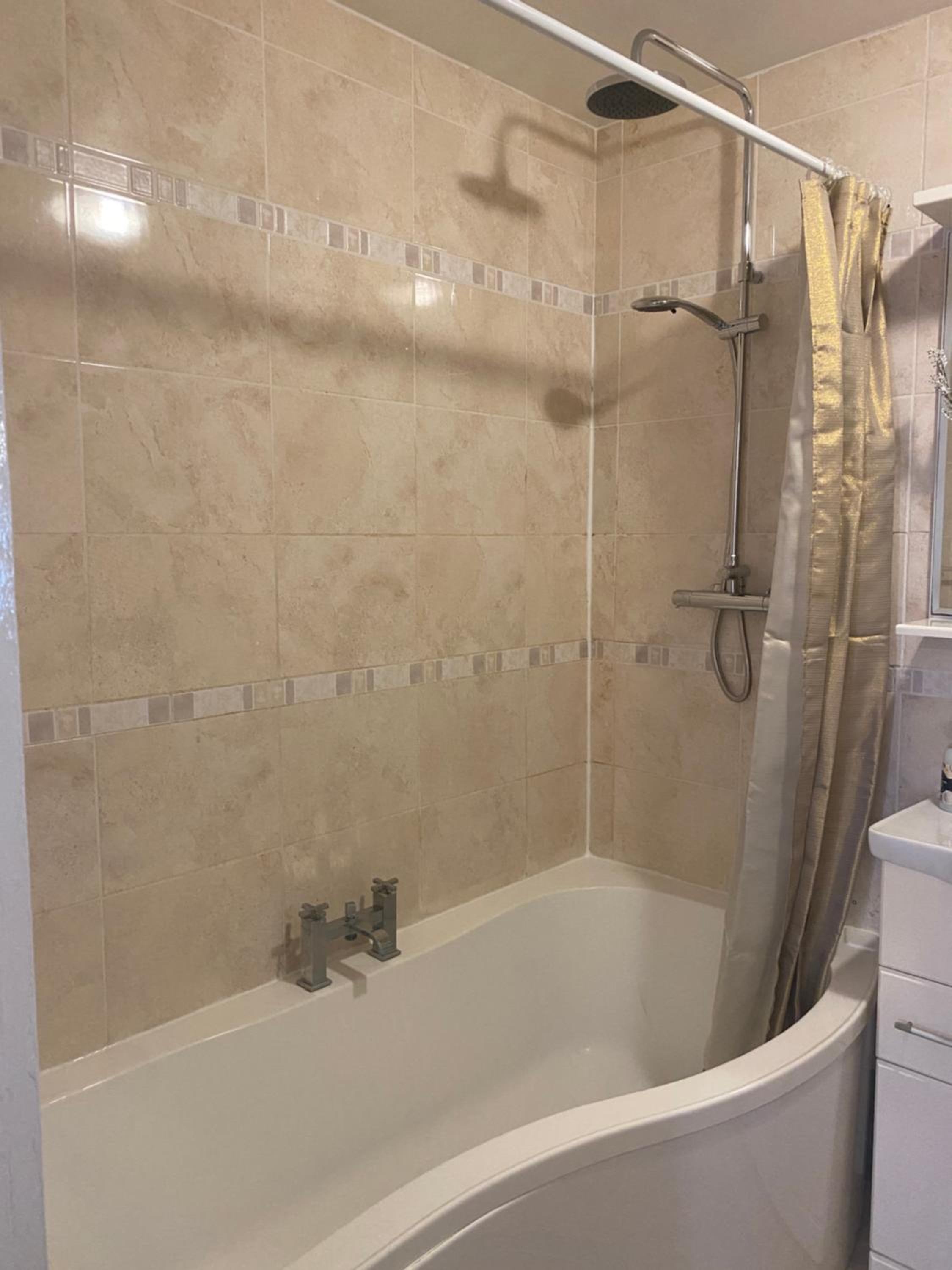 Hameway House- Stunning 4 bedroom house with a spacious kitchen