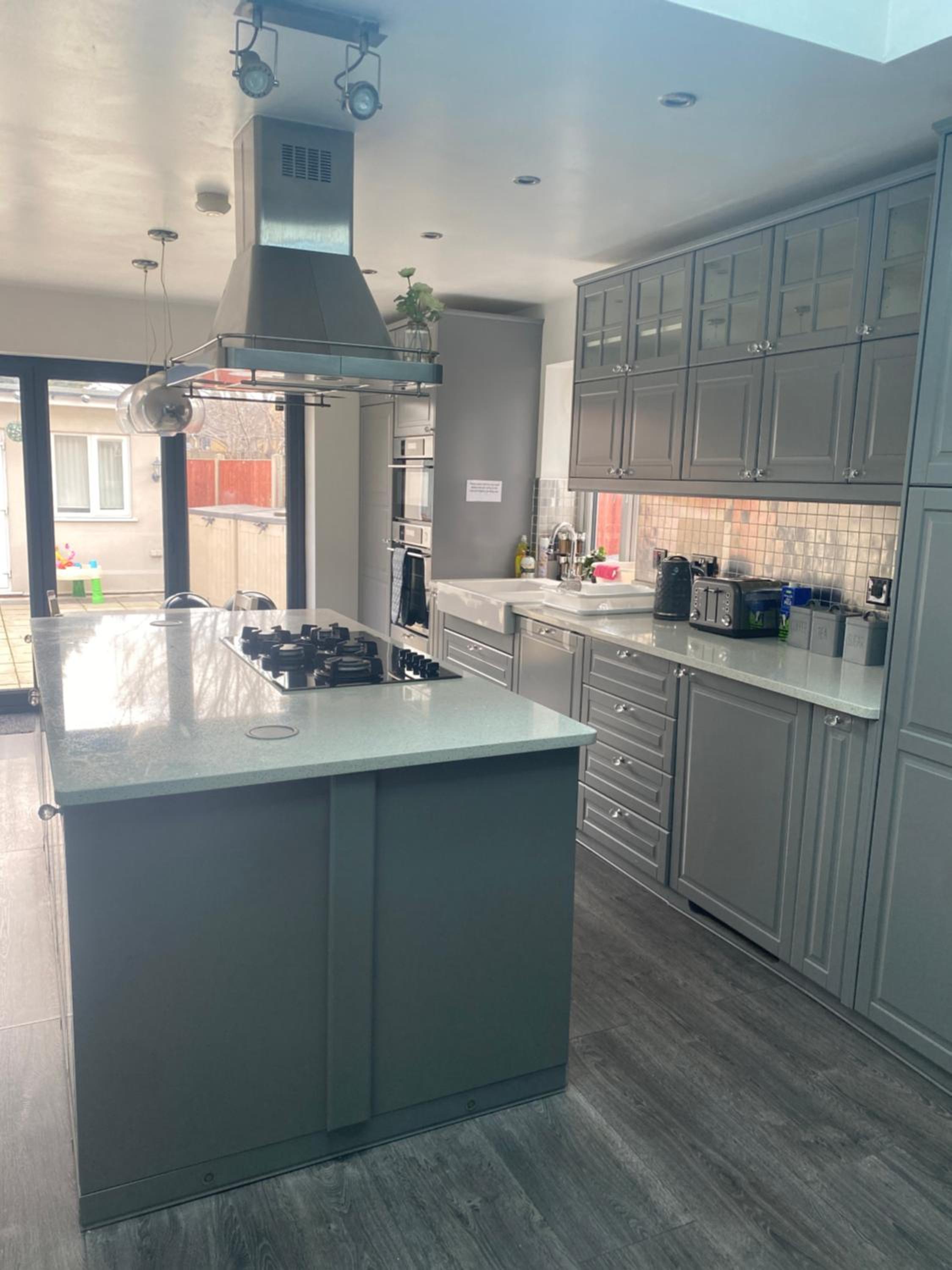 Hameway House- Stunning 4 bedroom house with a spacious kitchen