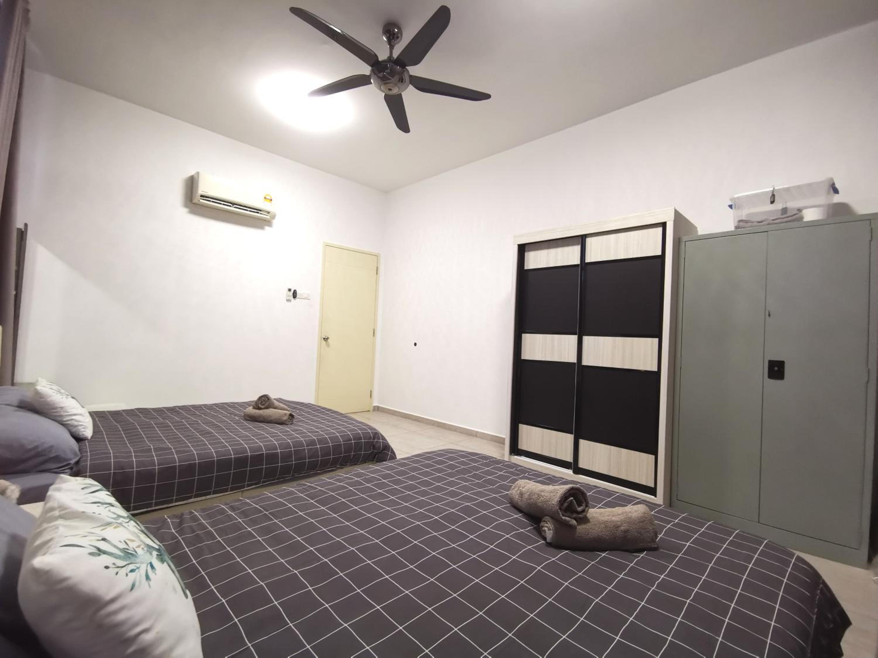 TaTaMi 2BR 10-12pax Superb City View I 5mins to Jonker photo 4
