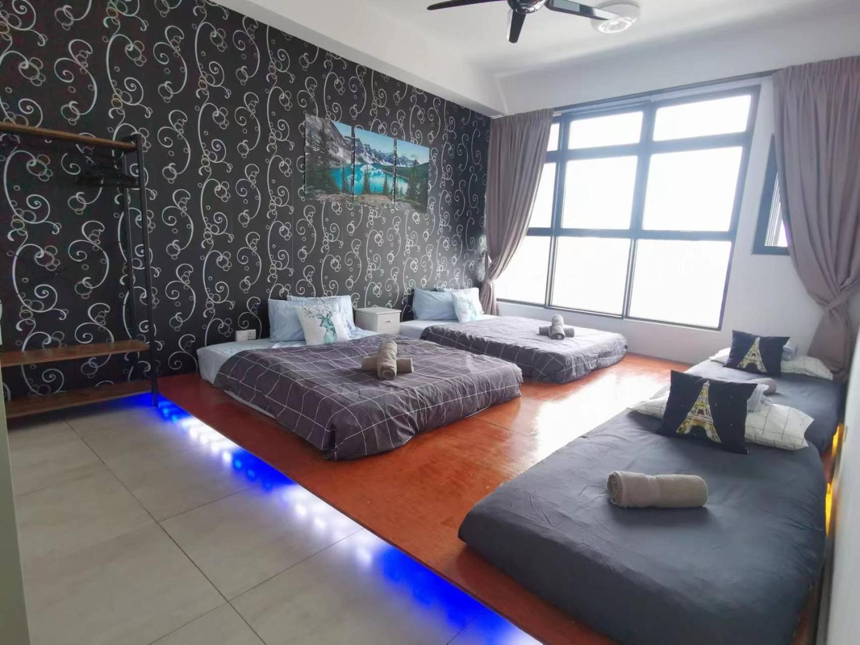 TaTaMi 2BR 10-12pax Superb City View I 5mins to Jonker photo 1
