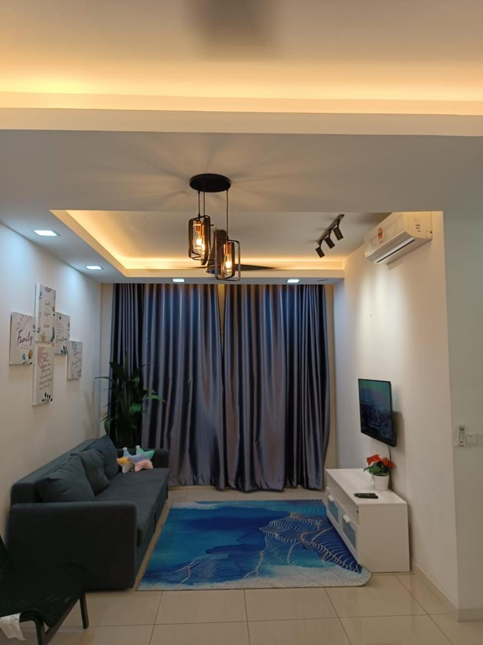 QAISARA D'SAVANNA HOMESTAY@SOUTHVILLE CITY photo 7