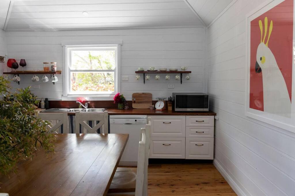 Woolbrook Cottage - Charming 1890's Heritage