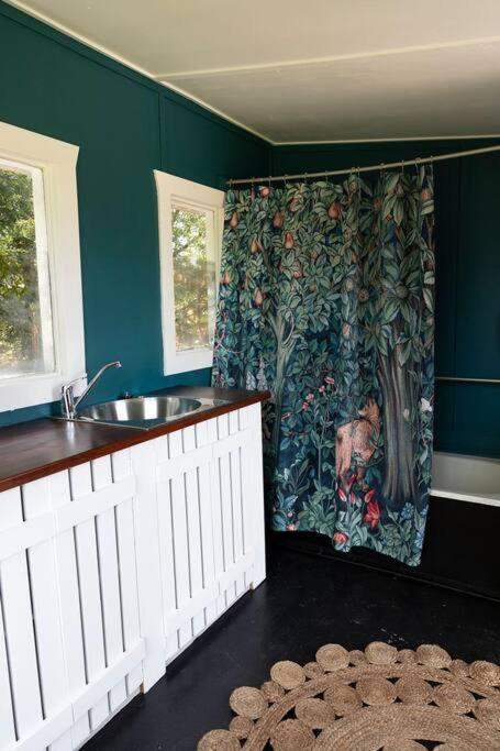 Woolbrook Cottage - Charming 1890's Heritage